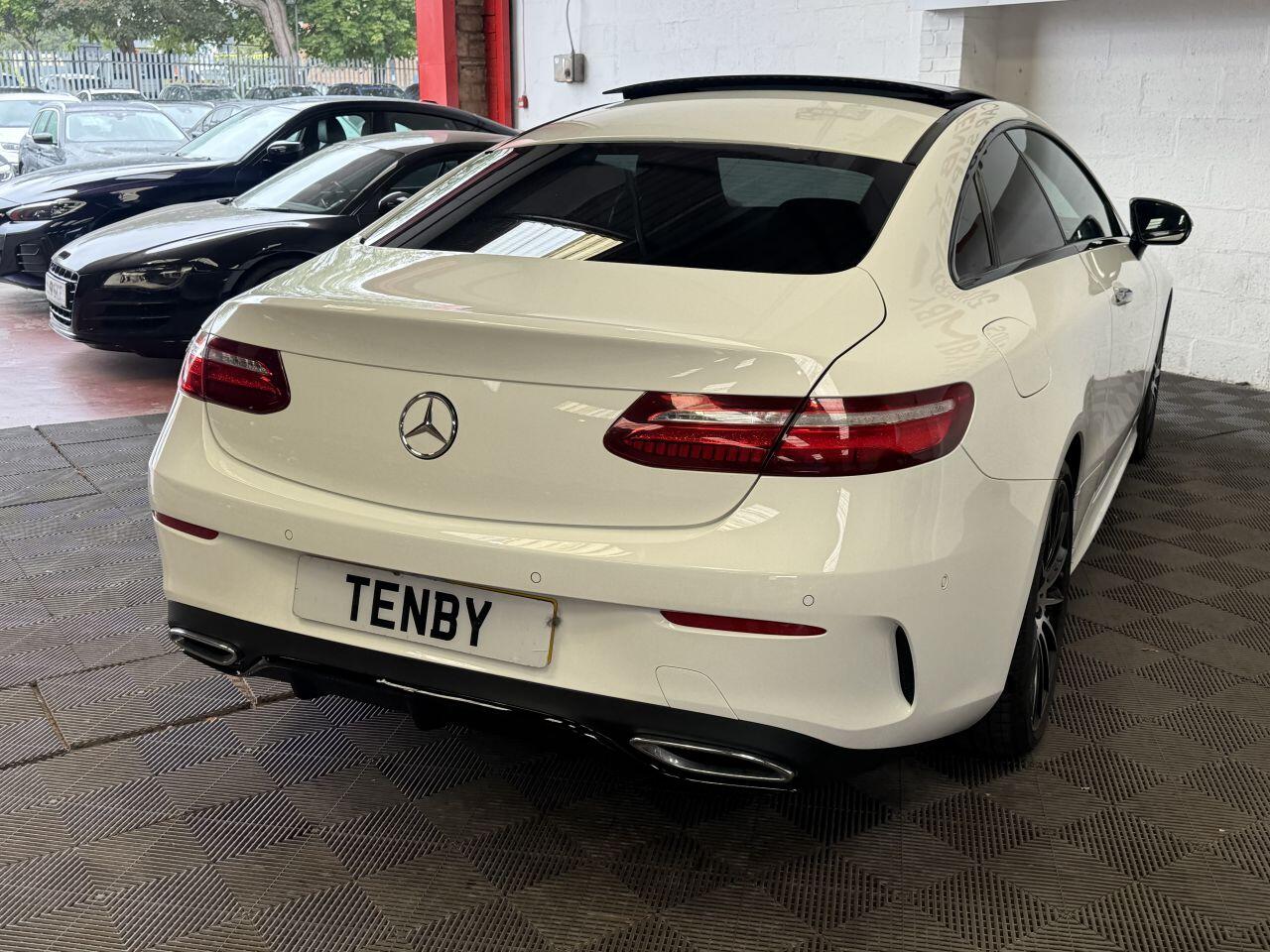 Mercedes-Benz E Class view 10