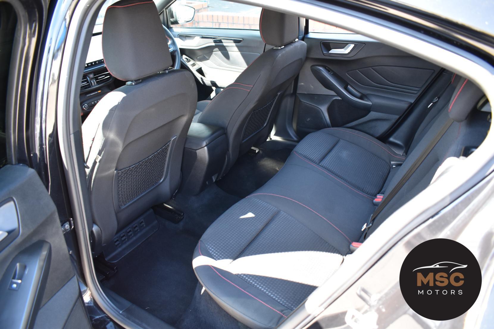 Ford Focus view 43