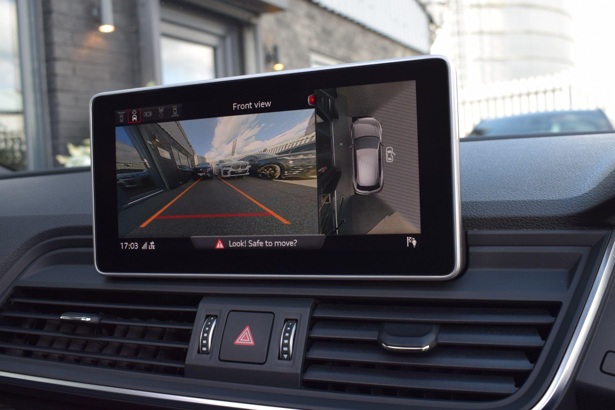 Audi SQ5 view 26