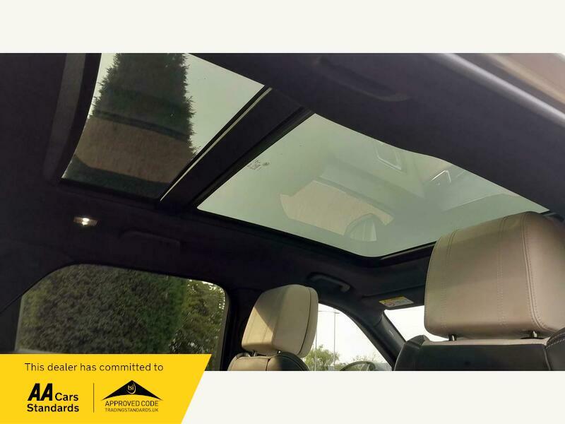 2019 Land Rover Range Rover Velar 2.0 D240 R-Dynamic HSE Auto 4WD Euro 6 (s/s) 5dr • 55,000 miles image 48