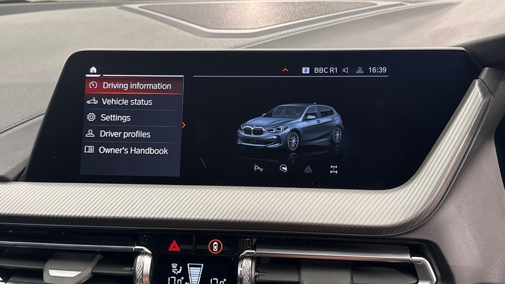 BMW 1 Series view 27