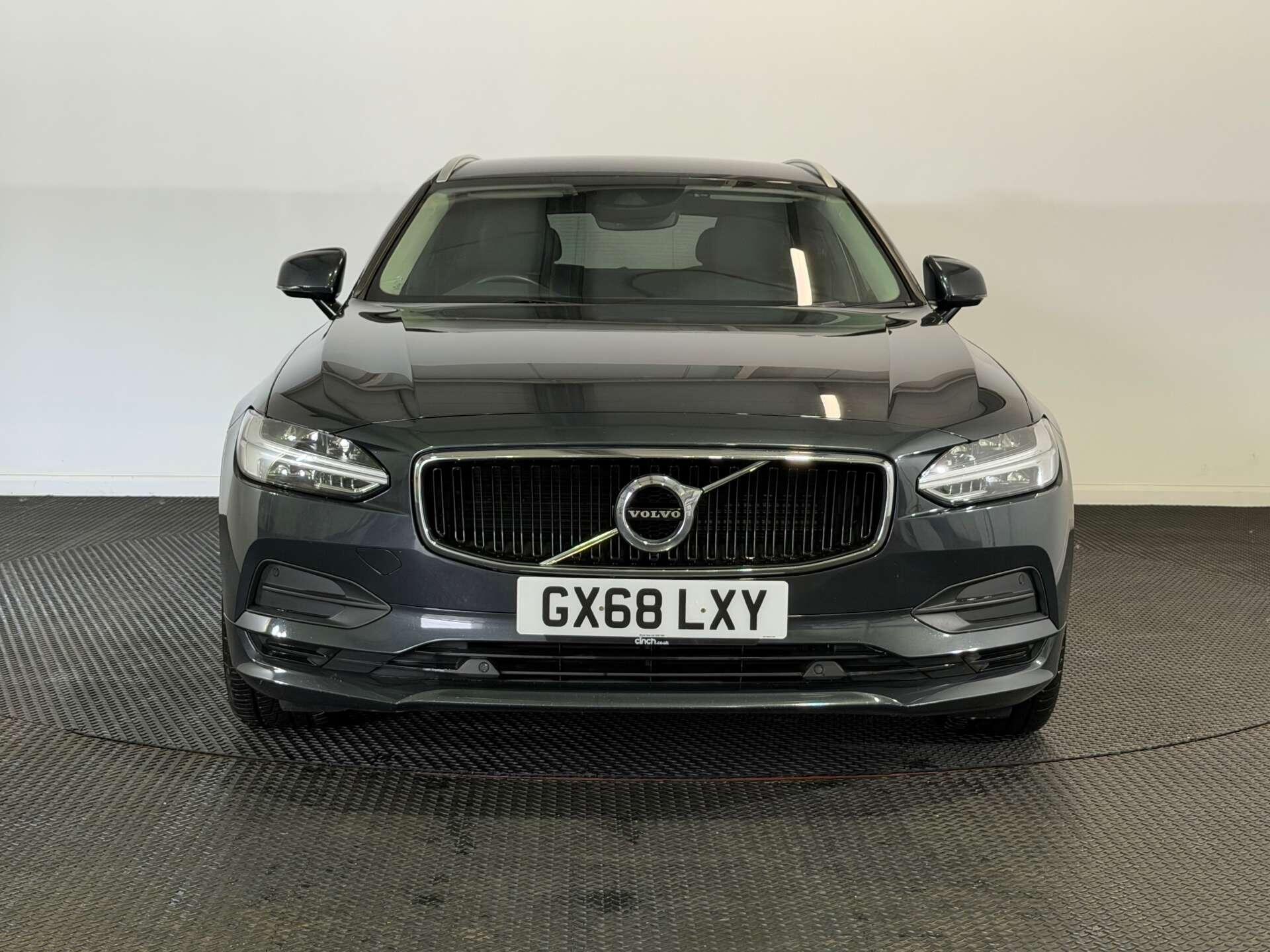 Volvo V90 view 2