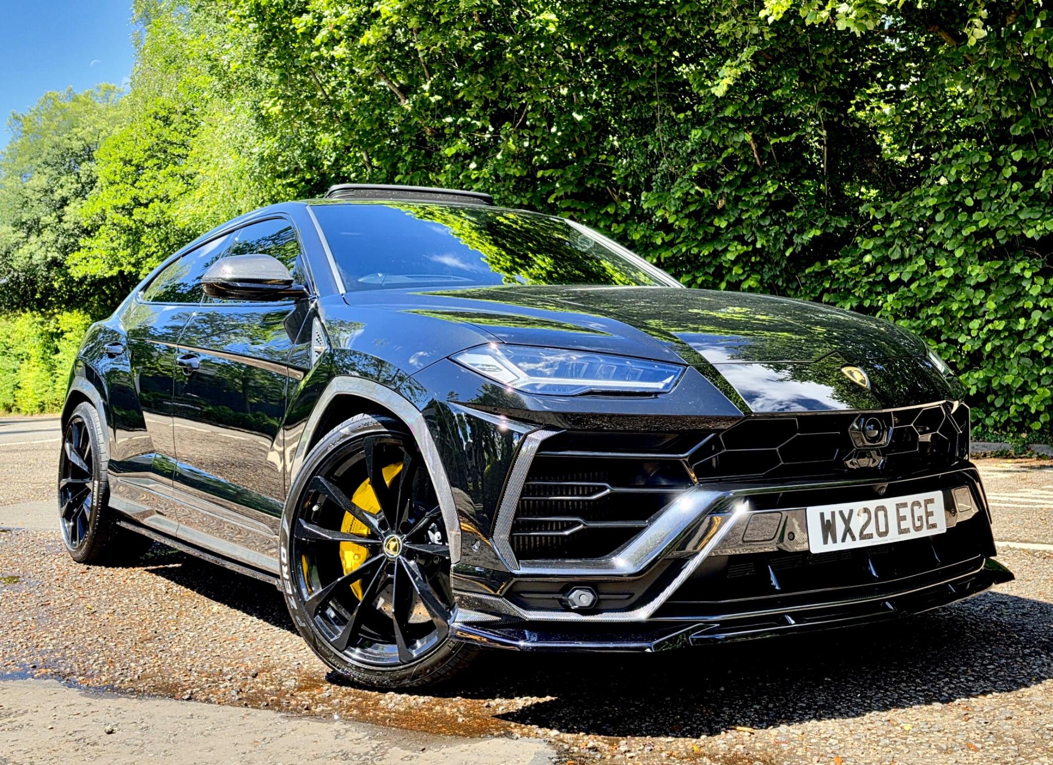 Lamborghini Urus view 17