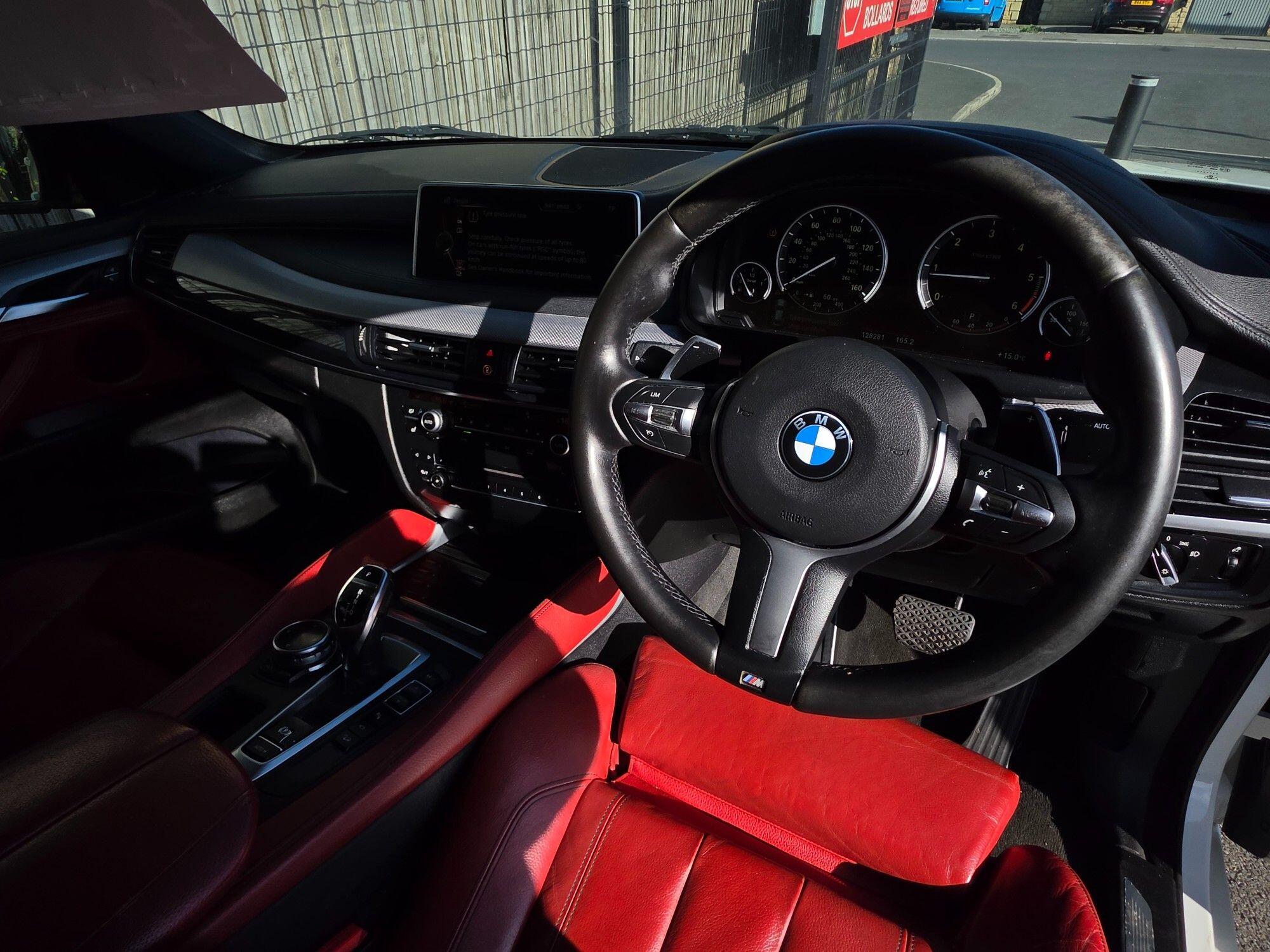 BMW X6 view 13