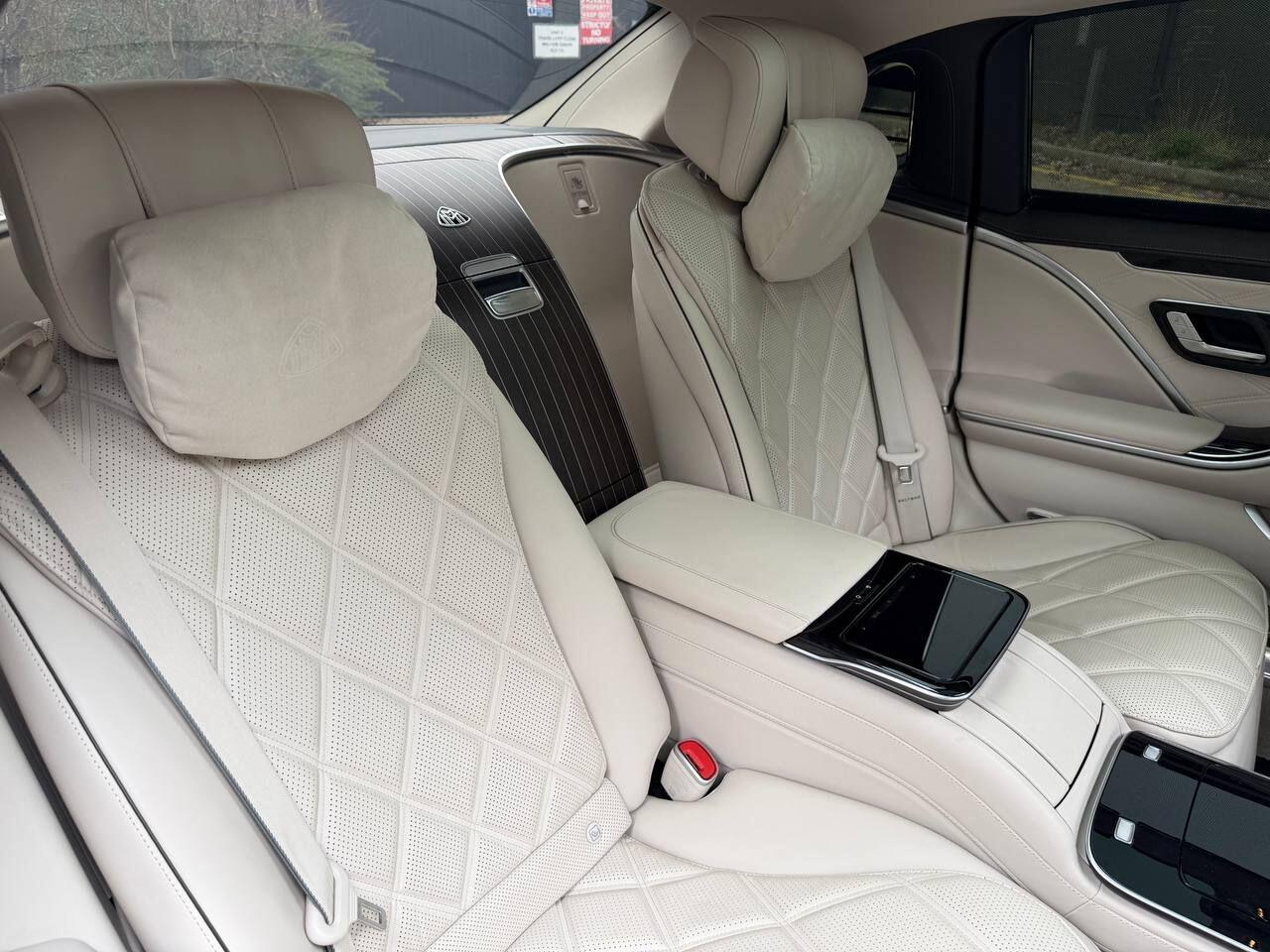 Mercedes-Benz S-Class view 27