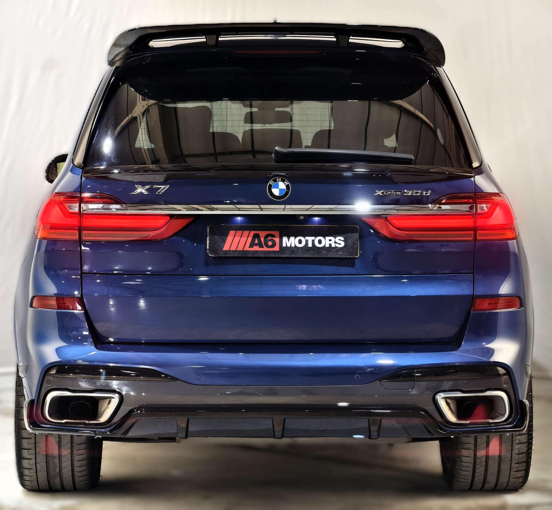 BMW X7 view 13