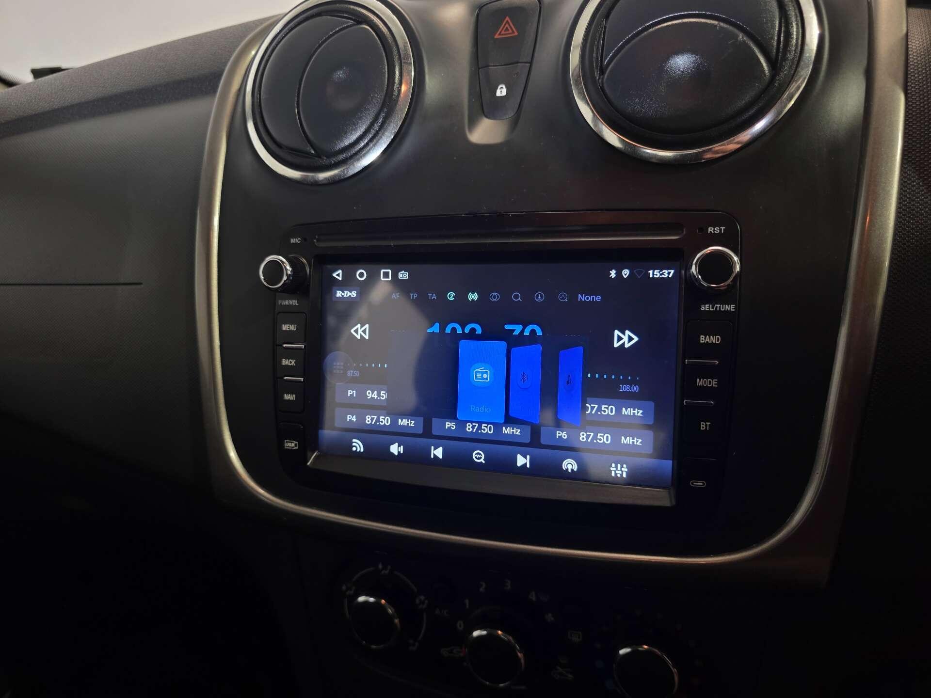 Dacia Sandero view 25