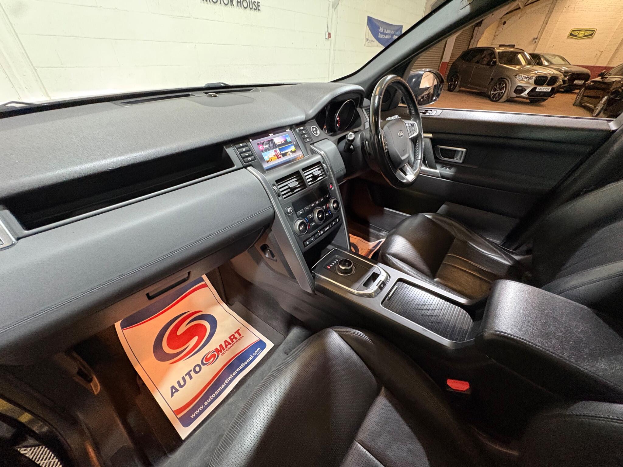 Land Rover Discovery Sport view 69