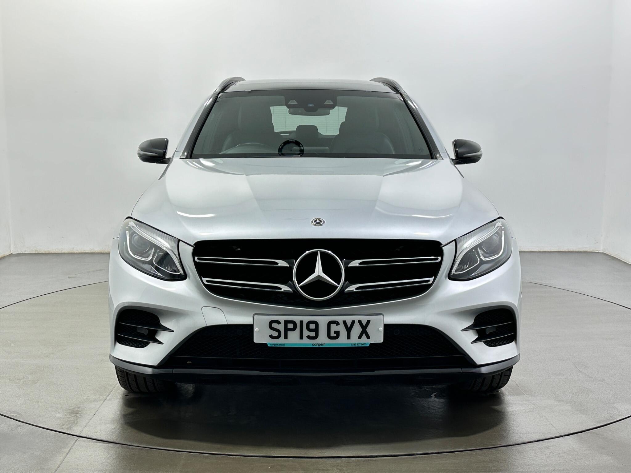 Mercedes-Benz GLC view 3