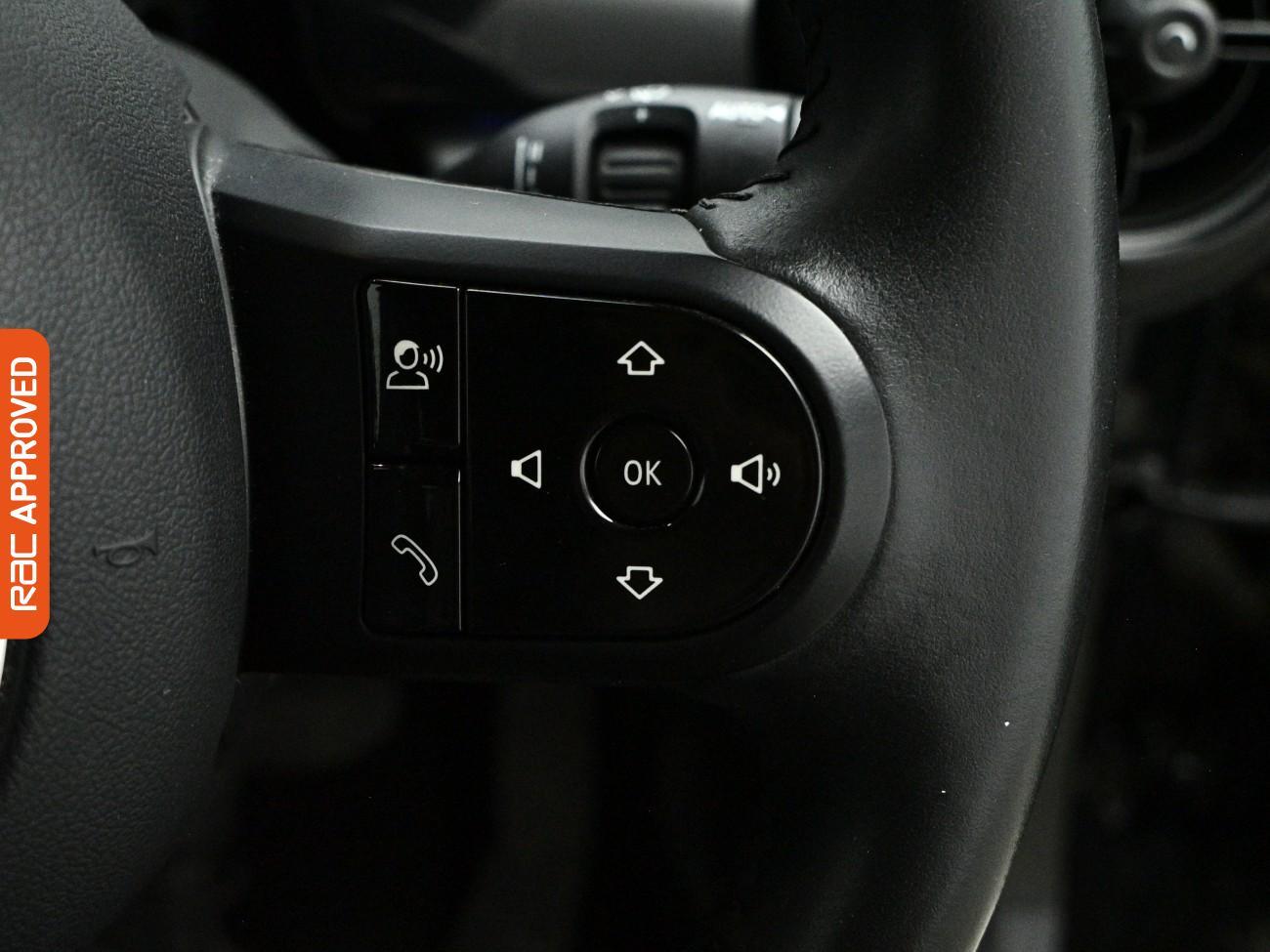 Mini Hatch view 24