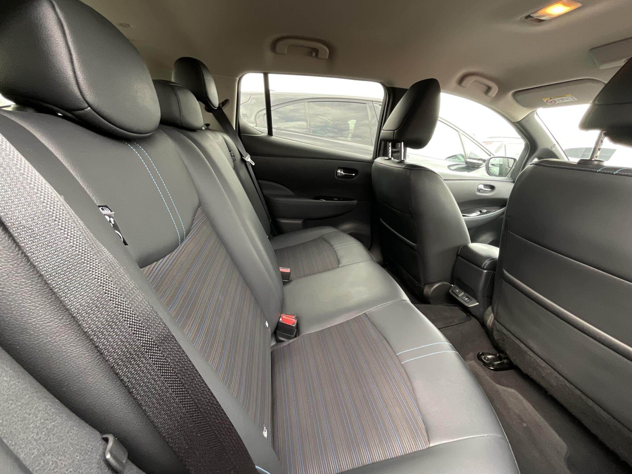 Nissan Leaf view 12