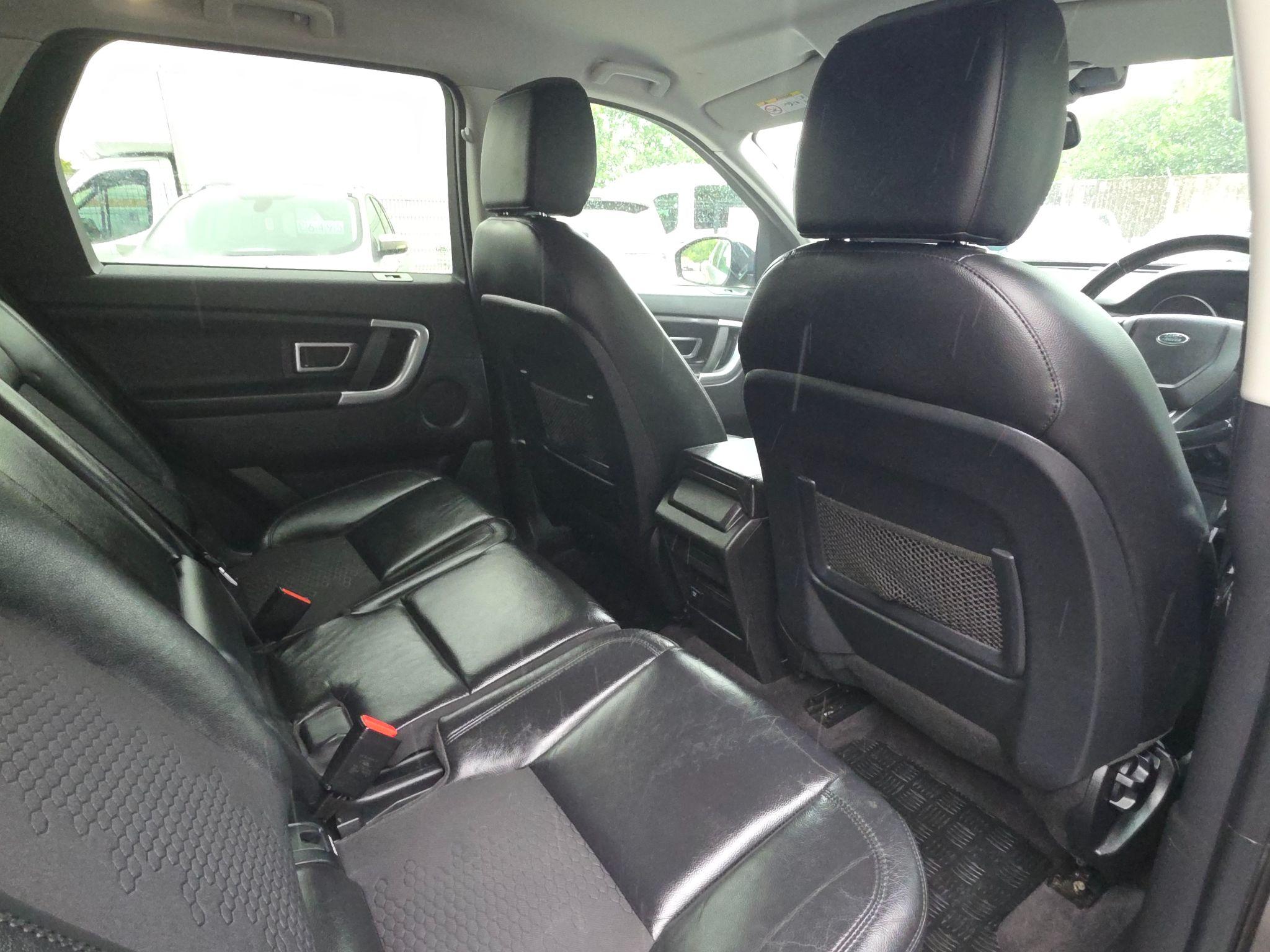 2017 Land Rover Discovery Sport 2.0 TD4 SE 4WD Euro 6 (s/s) 5dr (5 Seat) • 60,214 miles image 23