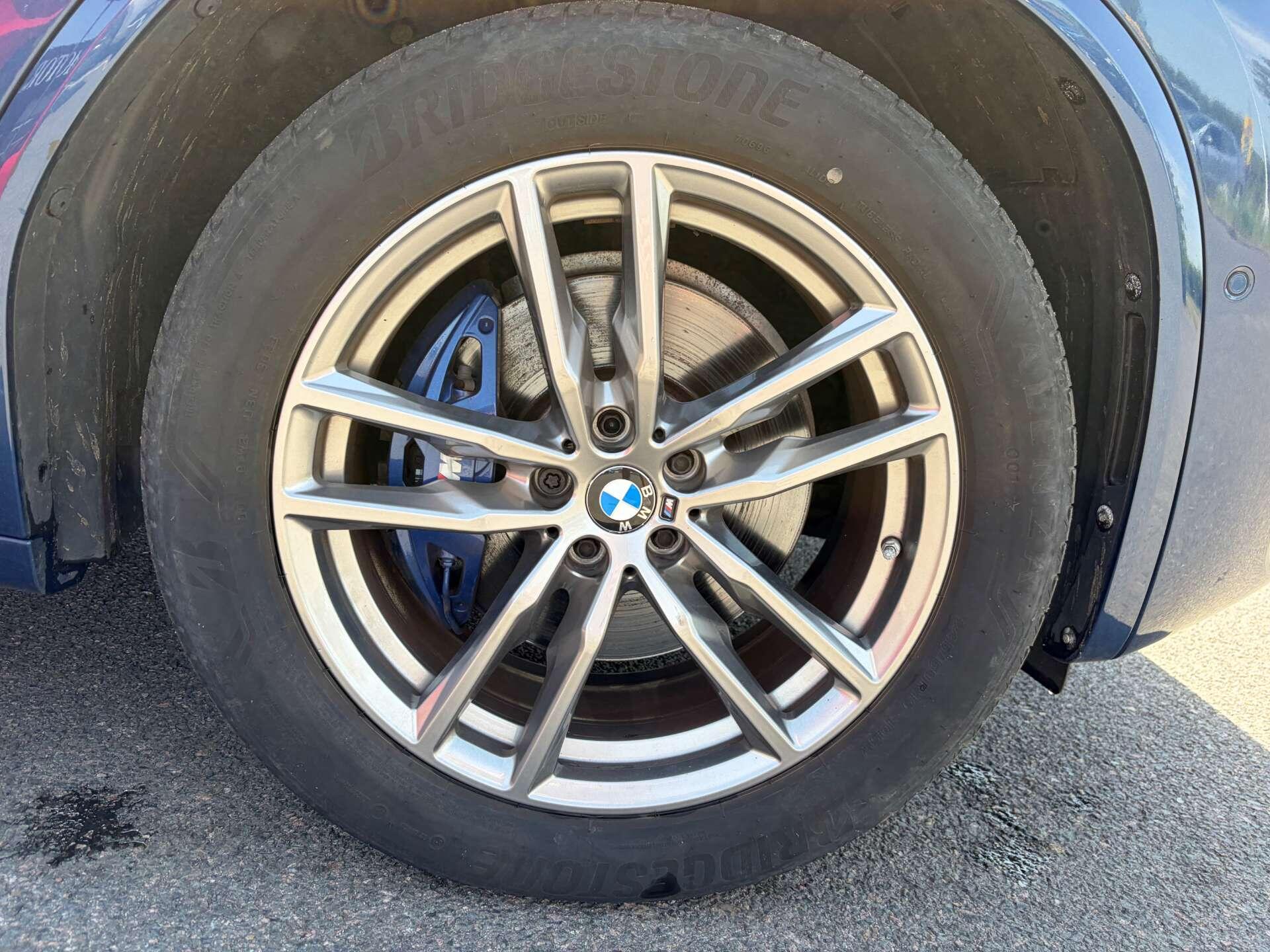 BMW X3 view 13