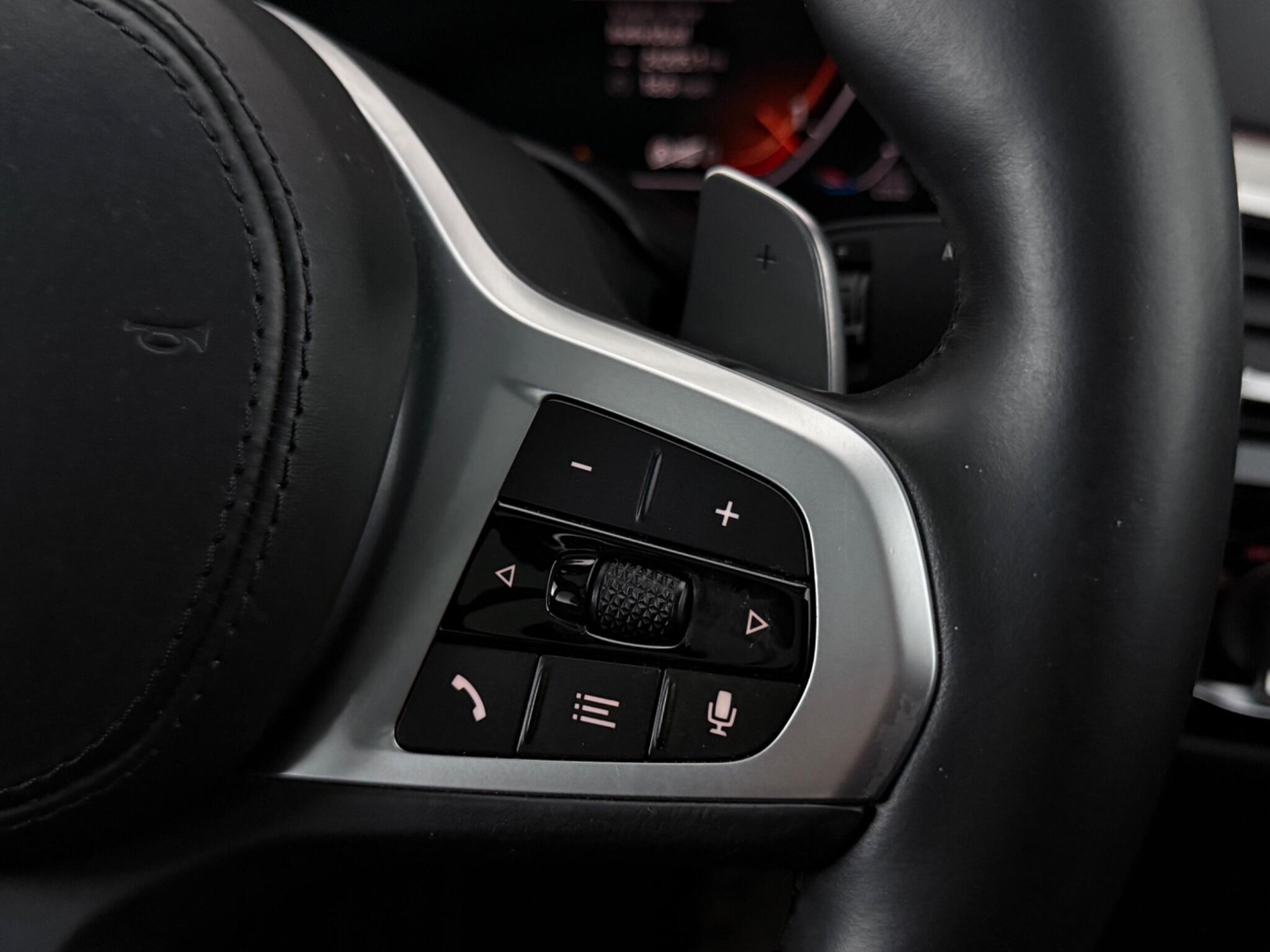 BMW 6 Series view 16