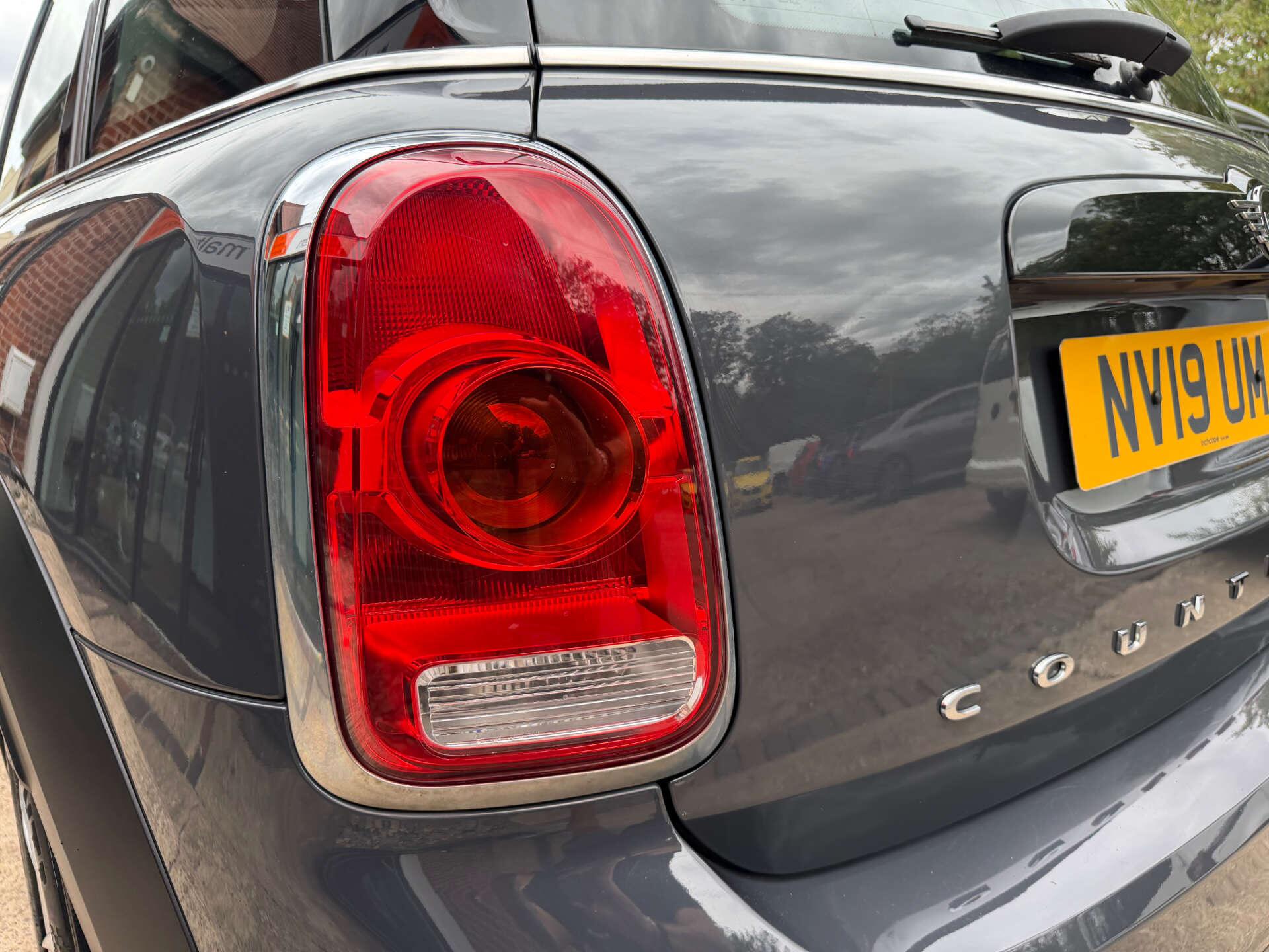 Mini Countryman view 18
