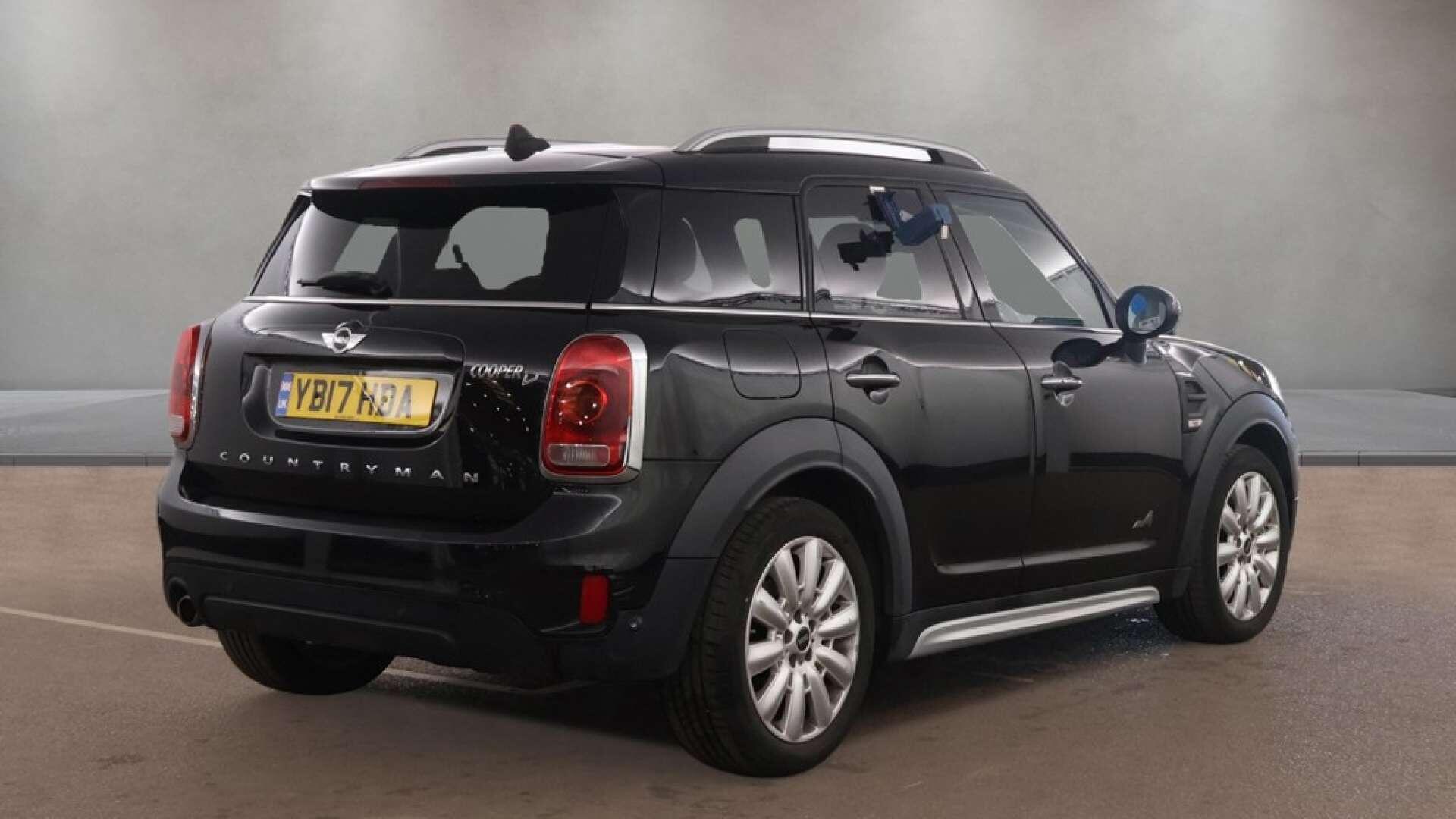 Mini Countryman view 9