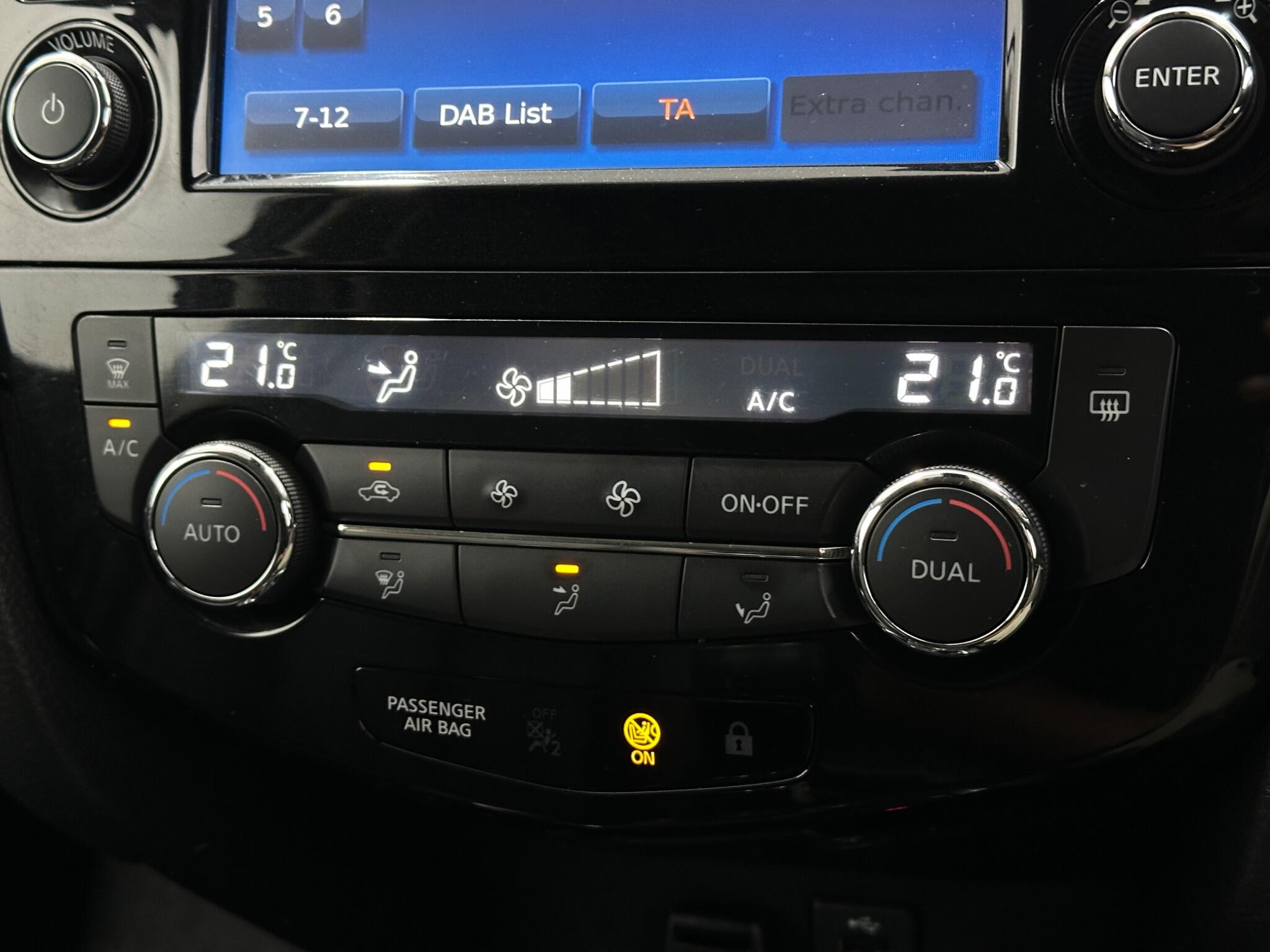 Nissan X-Trail view 22