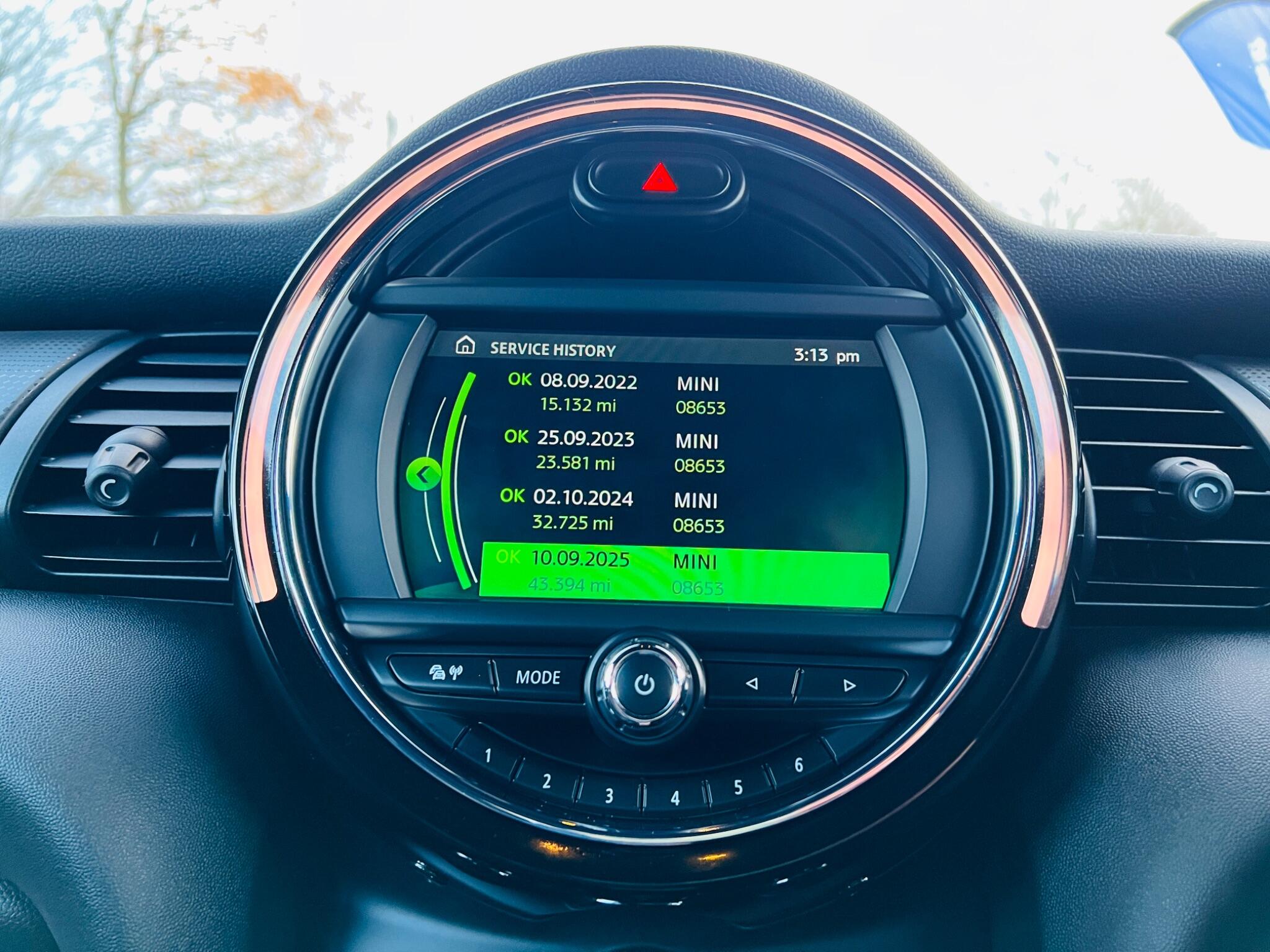 2020 MINI Hatch 1.5 Cooper Sport Steptronic Euro 6 (s/s) 5dr • 44,000 miles image 27