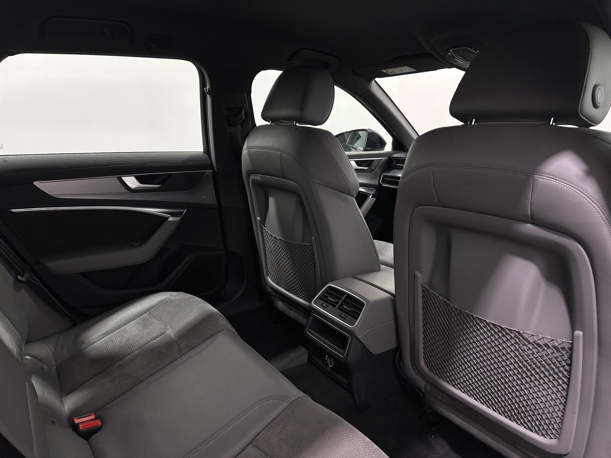 Audi A6 view 43