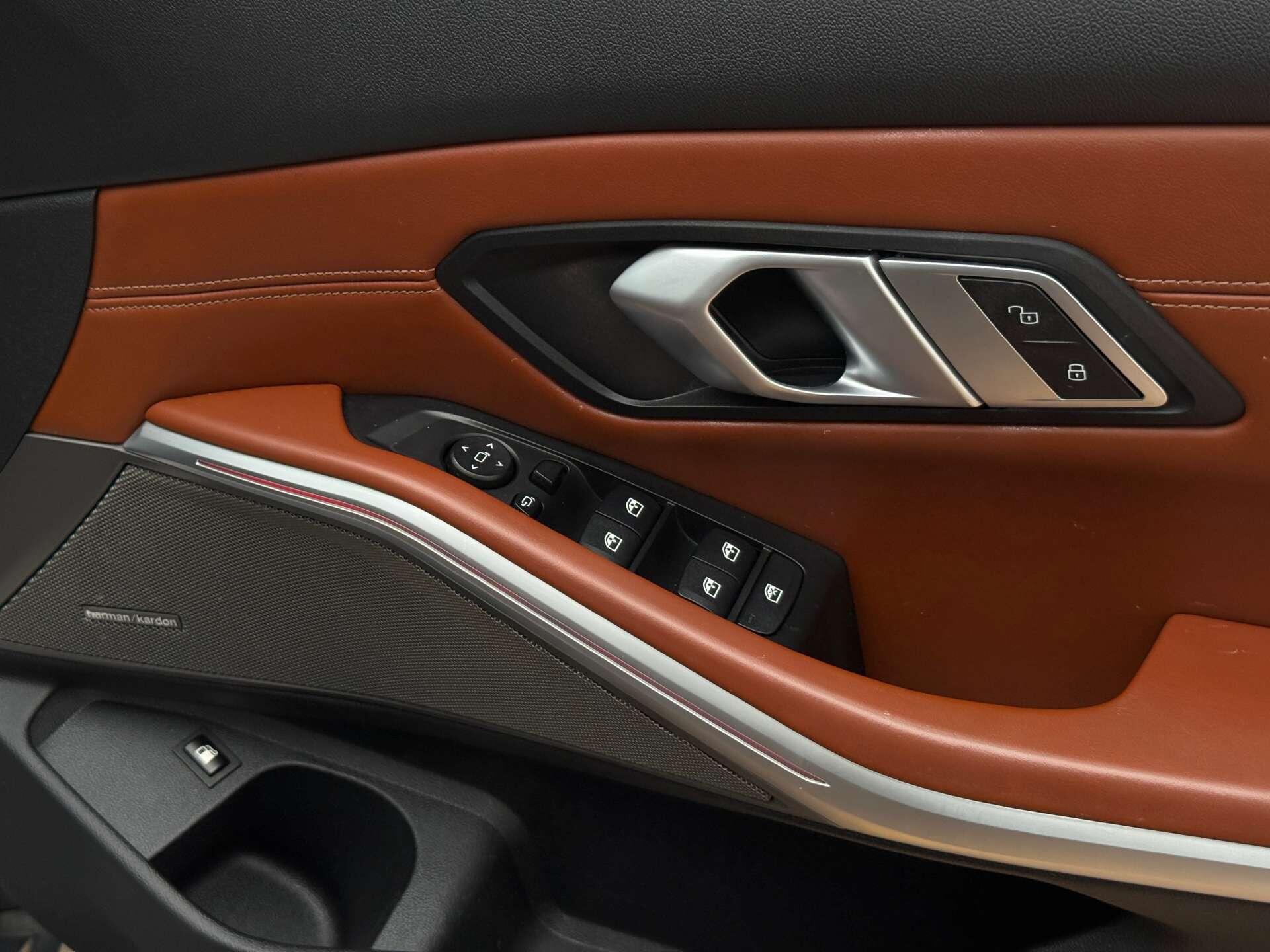 BMW 3 Series view 32