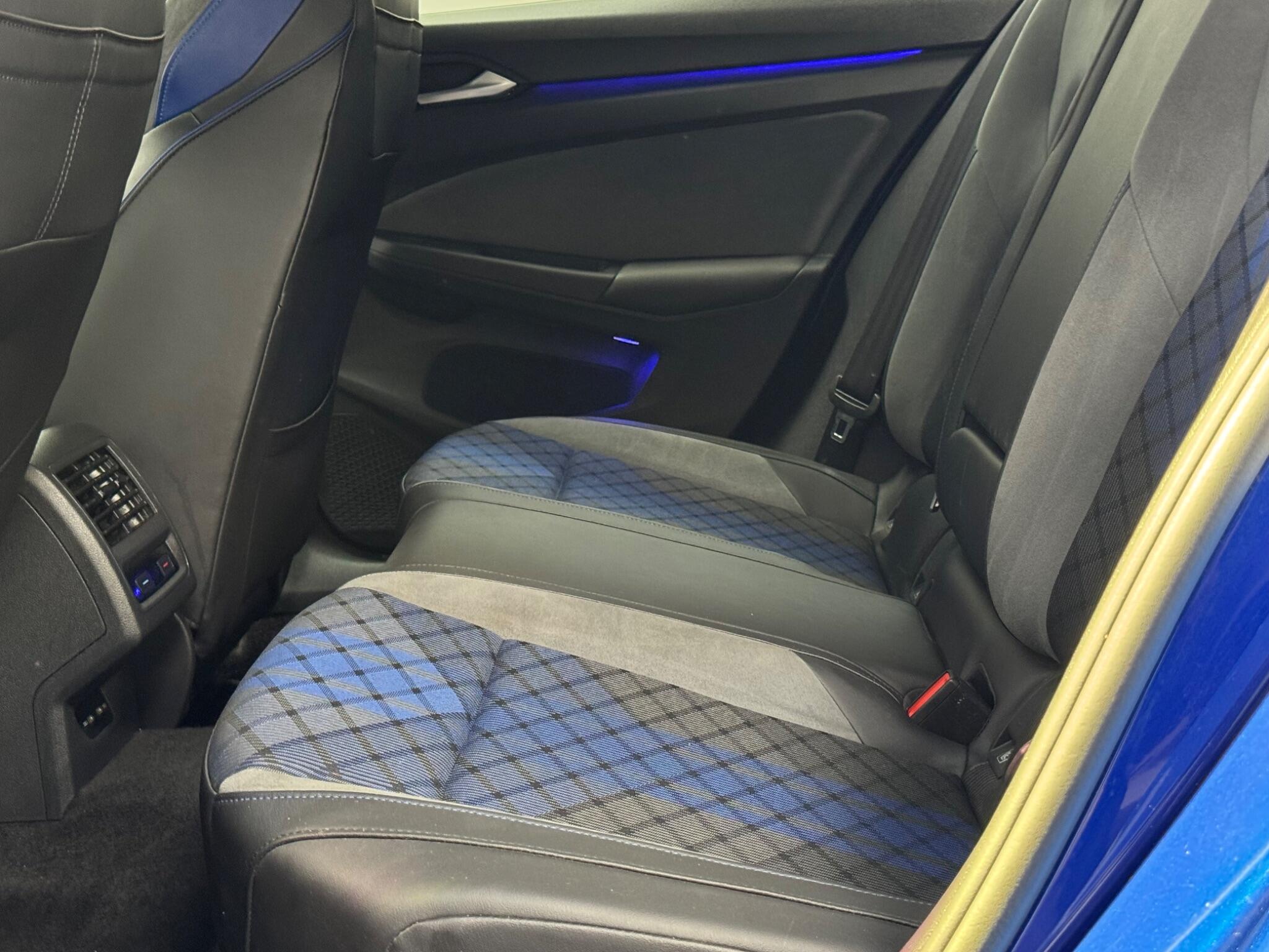 Volkswagen Golf view 54