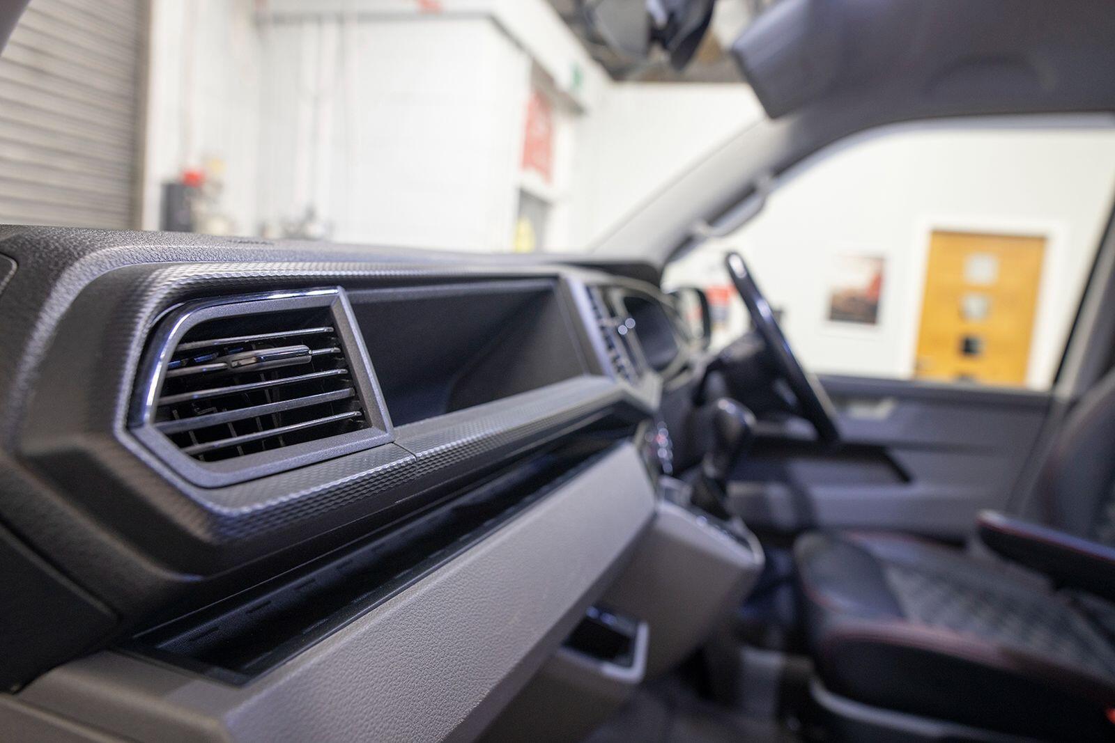 Volkswagen Transporter view 53