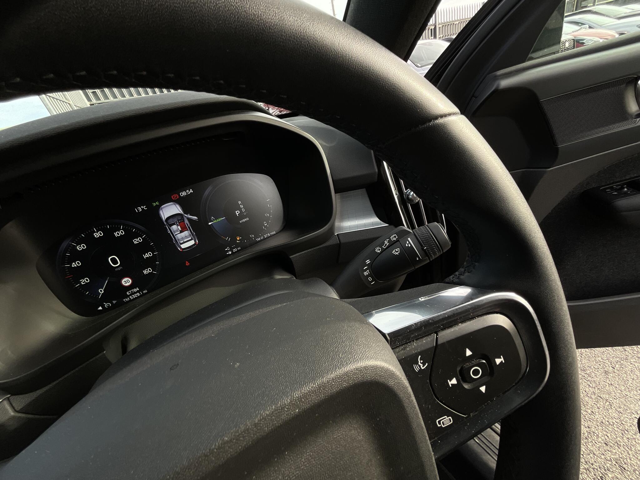 Volvo XC40 view 21