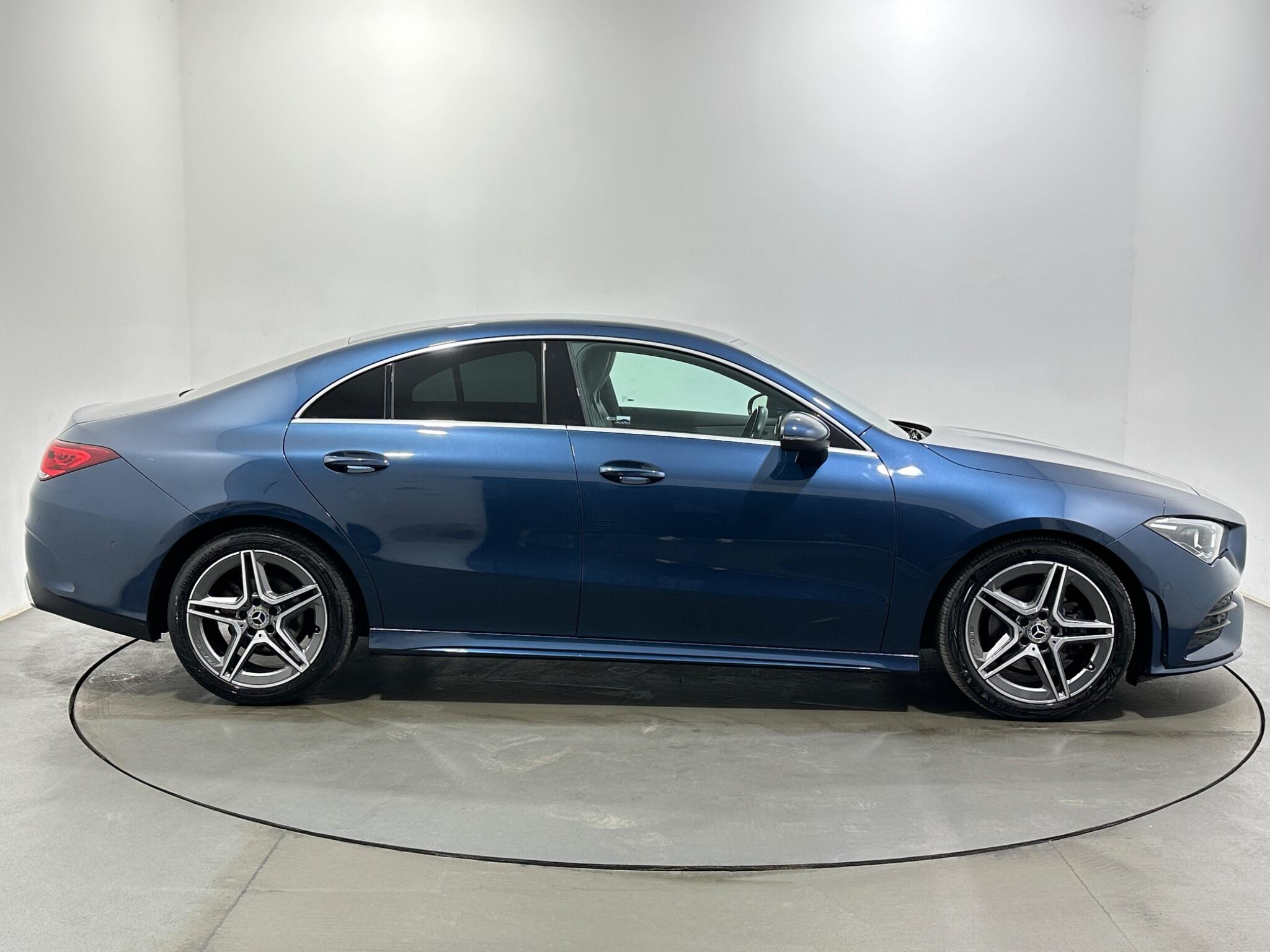 Mercedes-Benz Mercedes-Benz CLA view 9