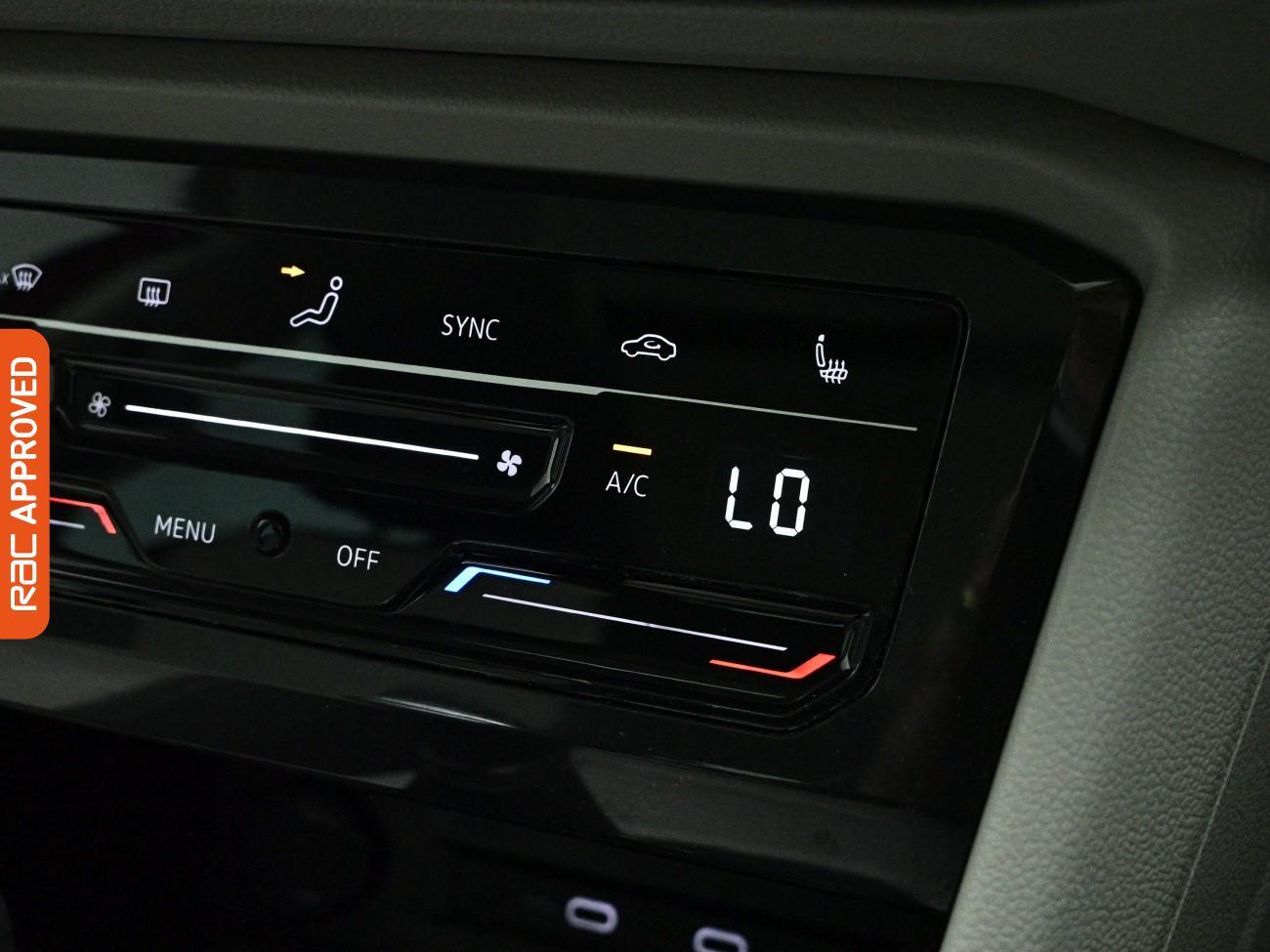 Volkswagen Tiguan view 22