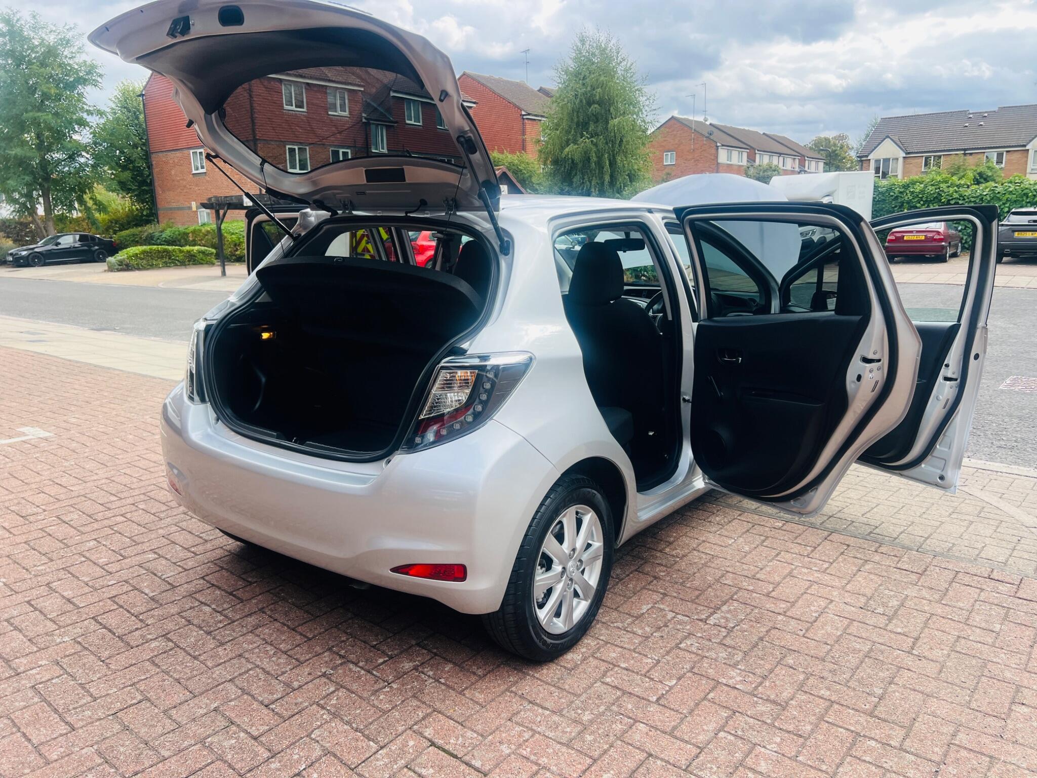 Toyota Yaris view 31
