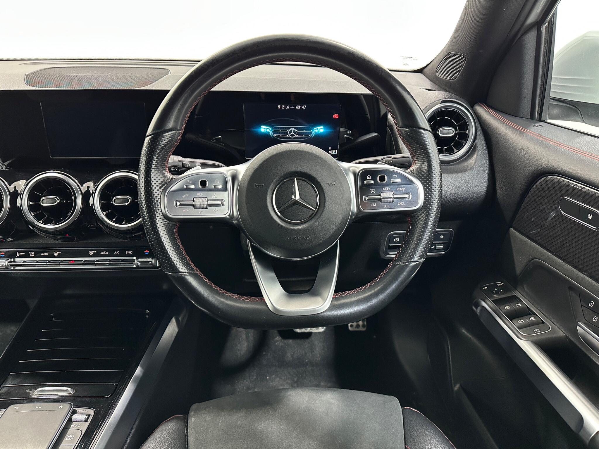 Mercedes-Benz GLB view 13
