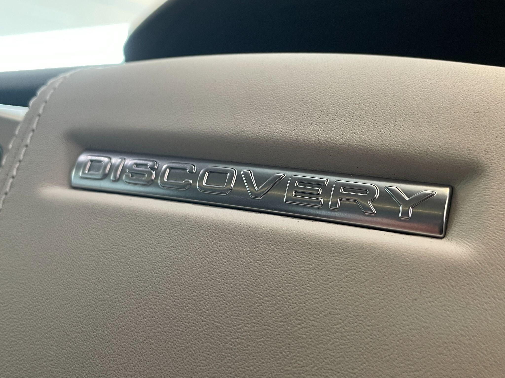 Land Rover Discovery view 23