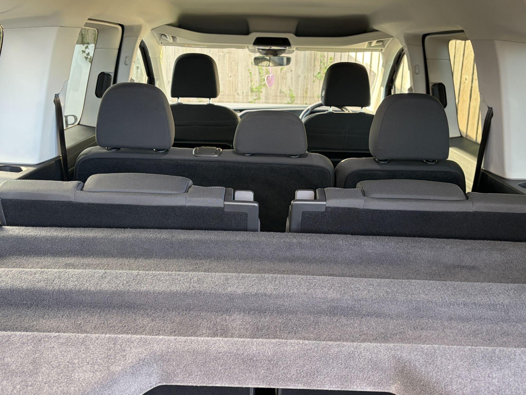 Volkswagen Caddy Maxi view 10