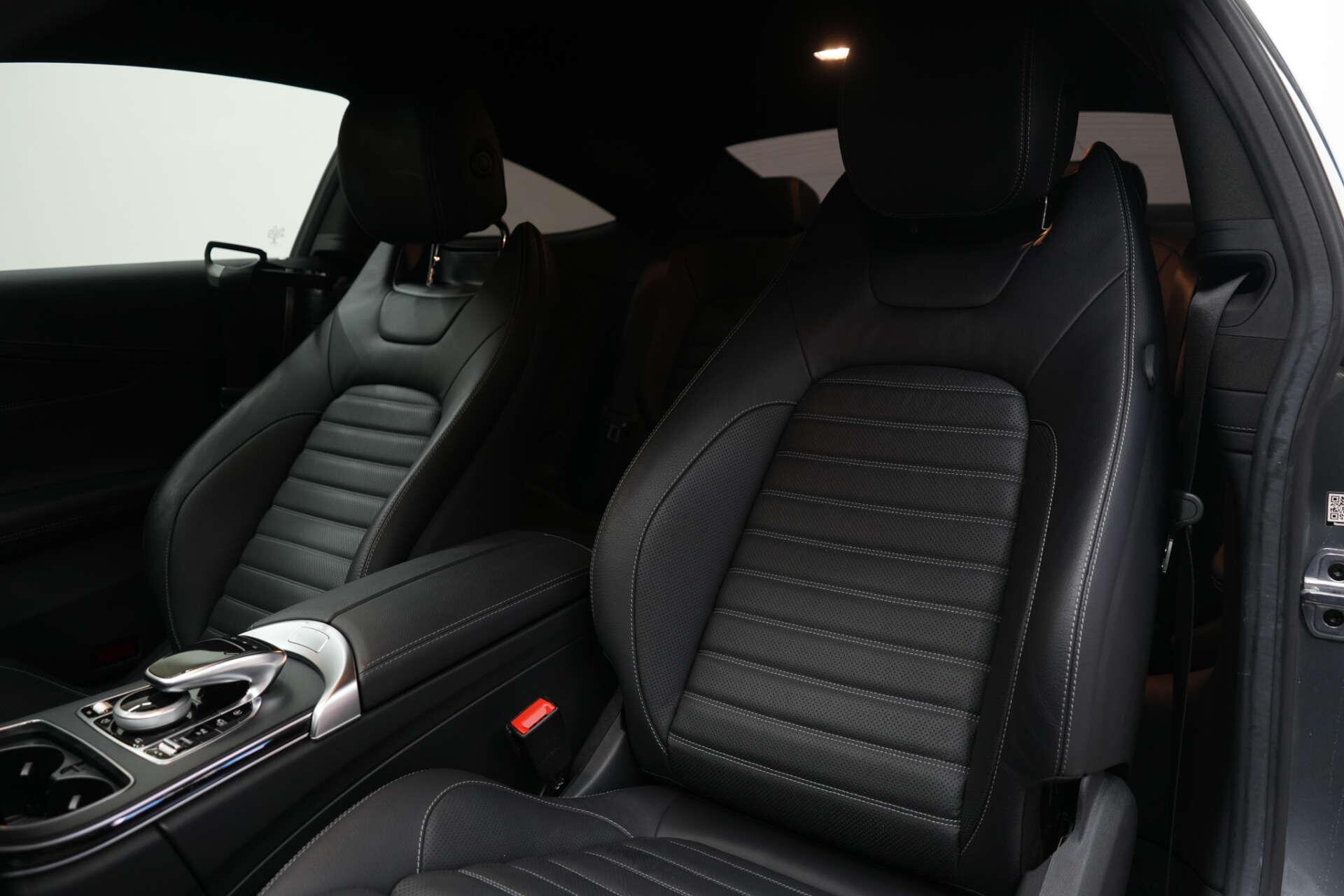 Mercedes-Benz C Class view 14