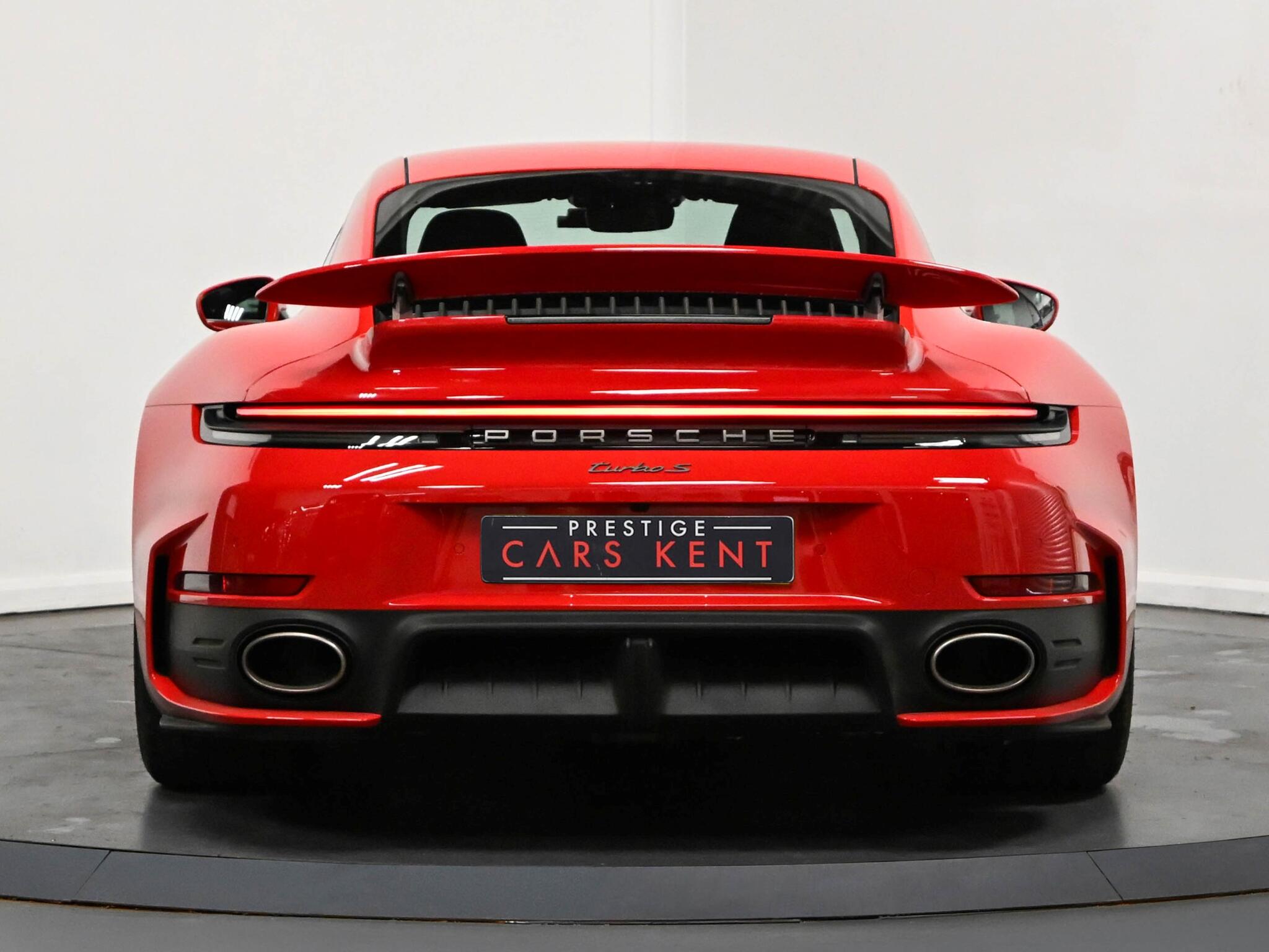 Porsche 911 view 26