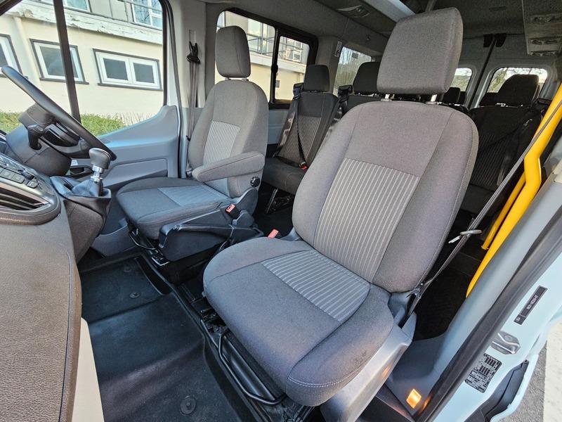 2018 Ford Transit 2.2 TDCi 460 HDT Trend Minibus 5dr Diesel Manual L4 H3 (18 seats) (196 g/km, 123 bhp) • 9,875 miles image 16