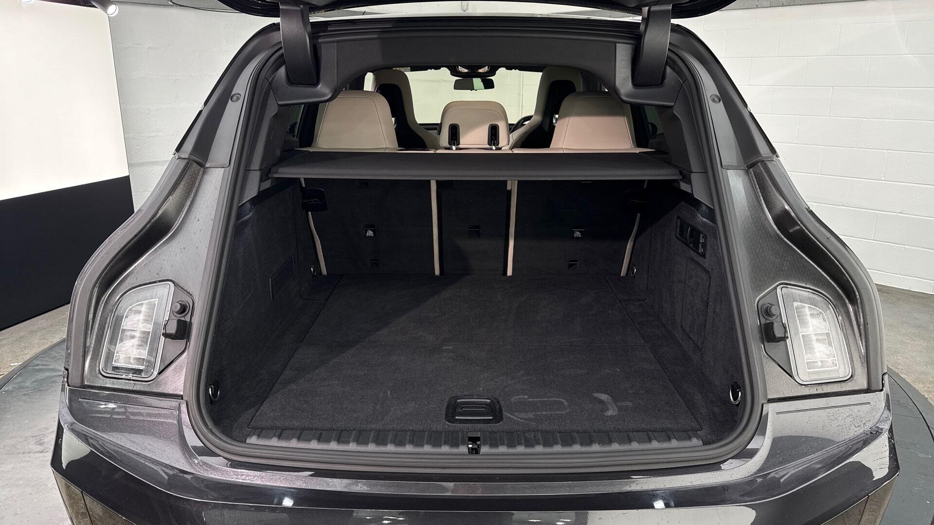 BMW Ix view 13