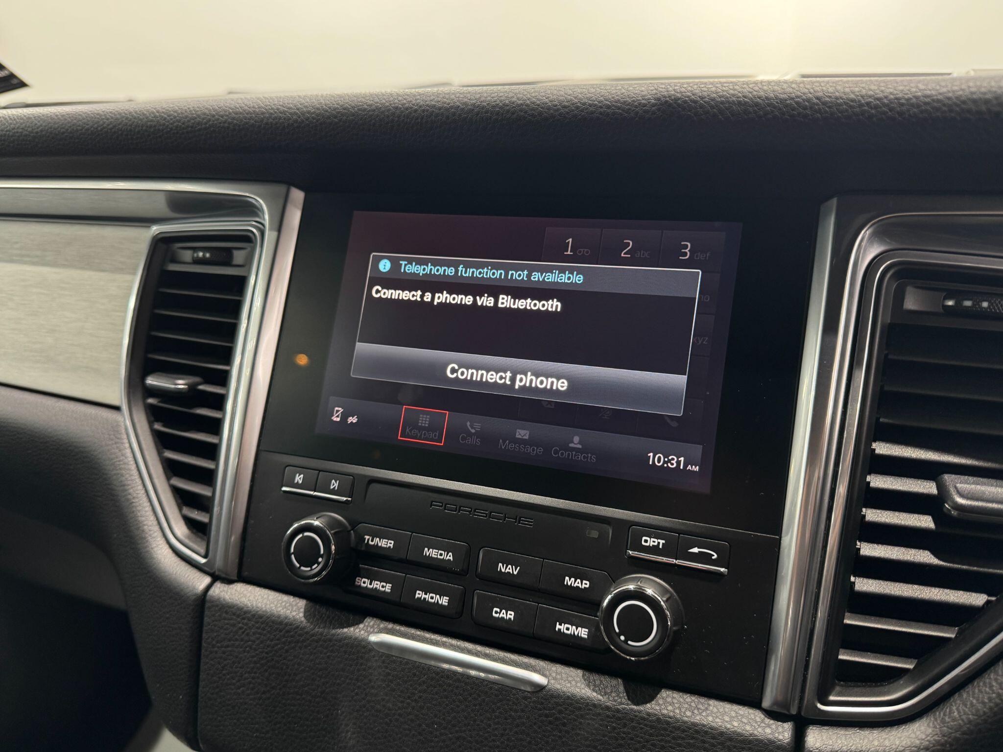 Porsche Macan view 39