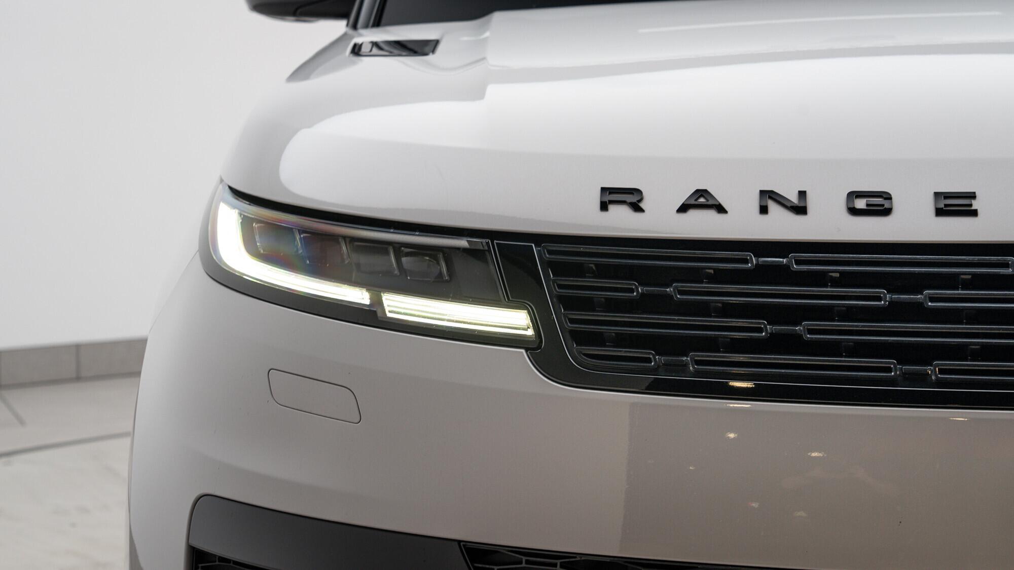 Land Rover Range Rover Sport view 8