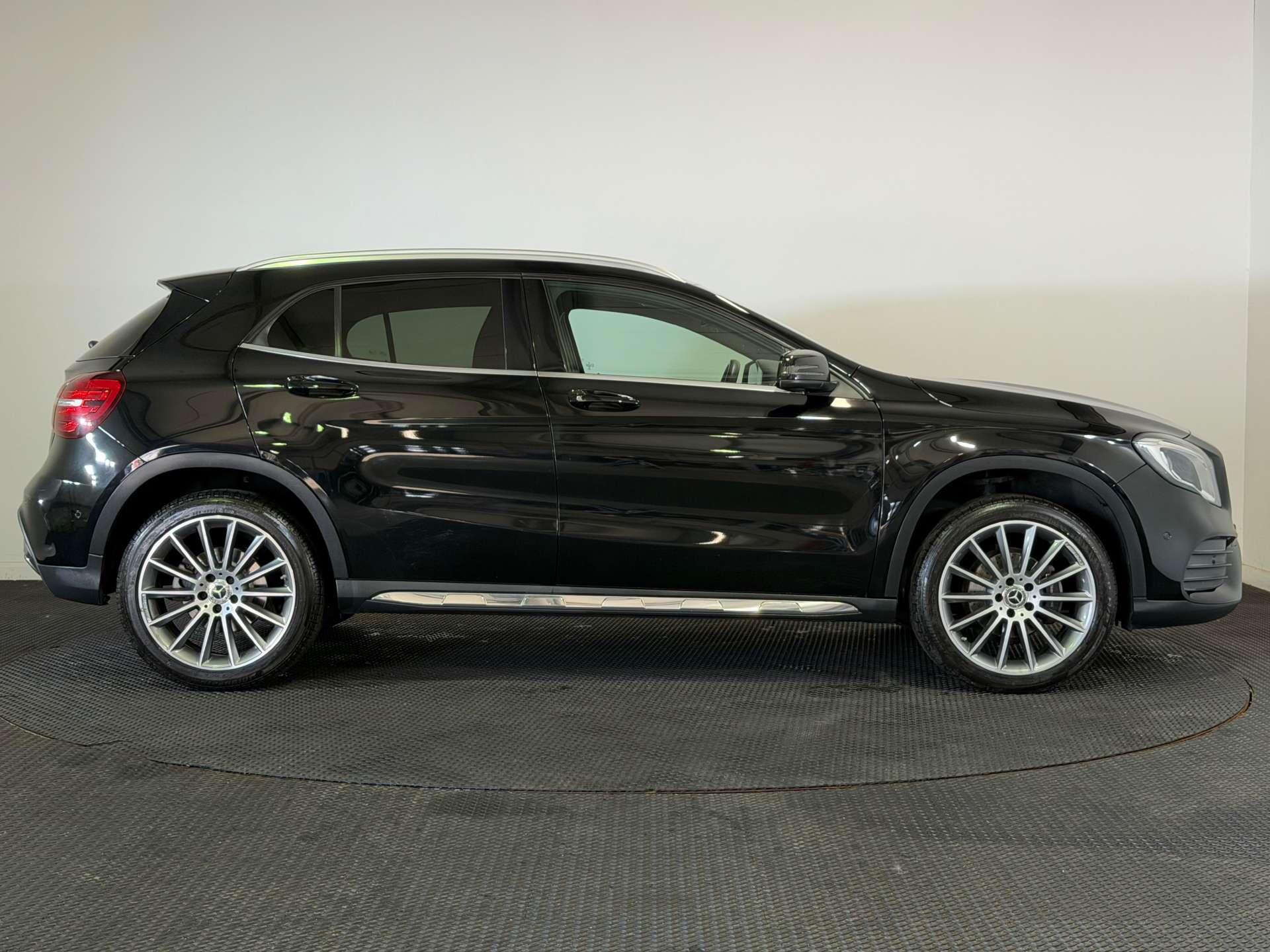 Mercedes-Benz GLA view 8