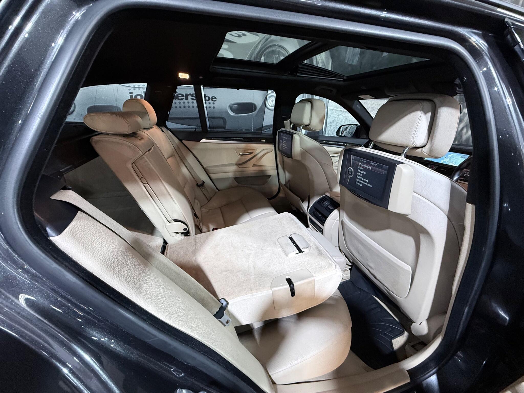 BMW 5 Series view 22