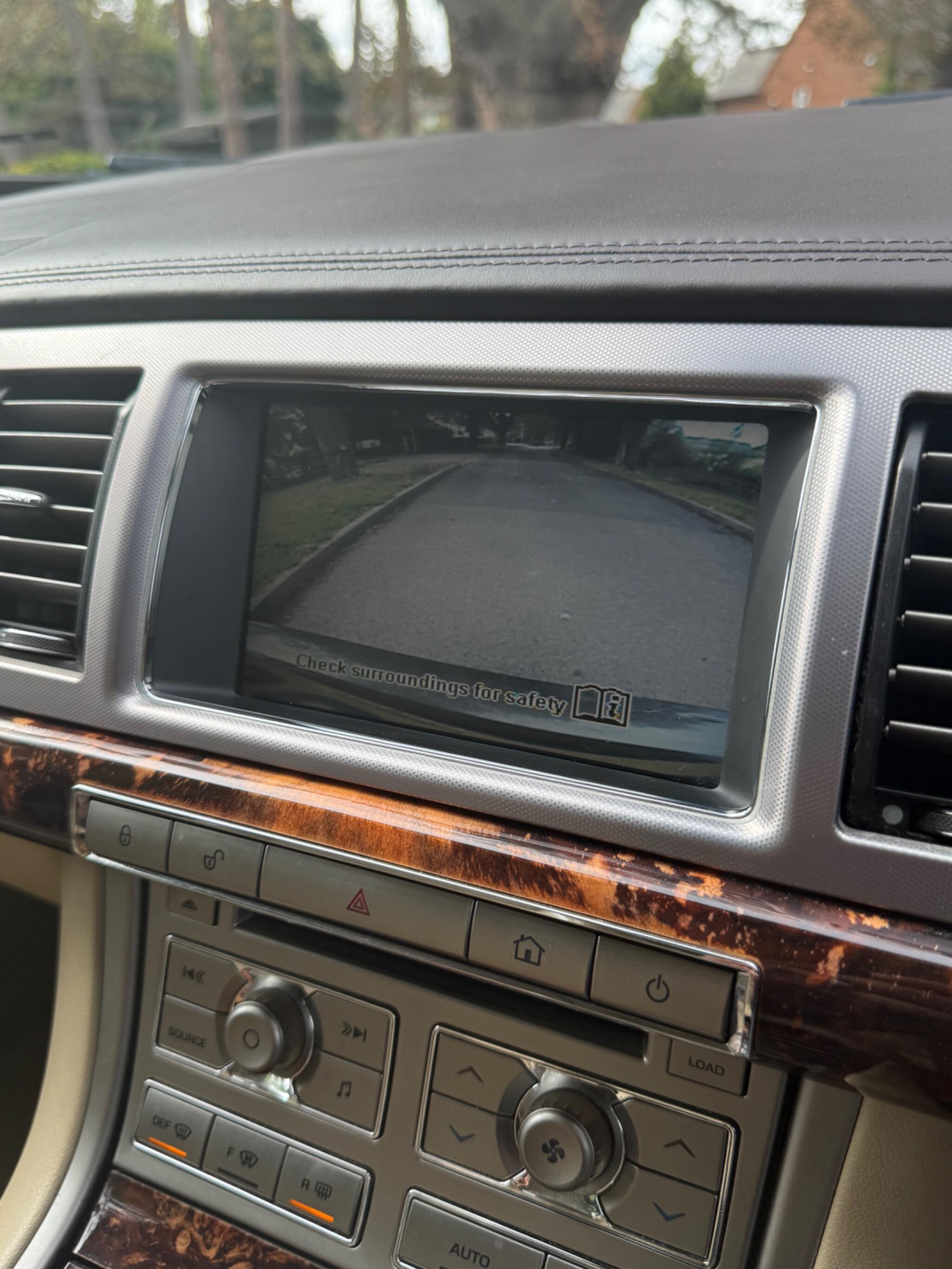2008 Jaguar XF image 33