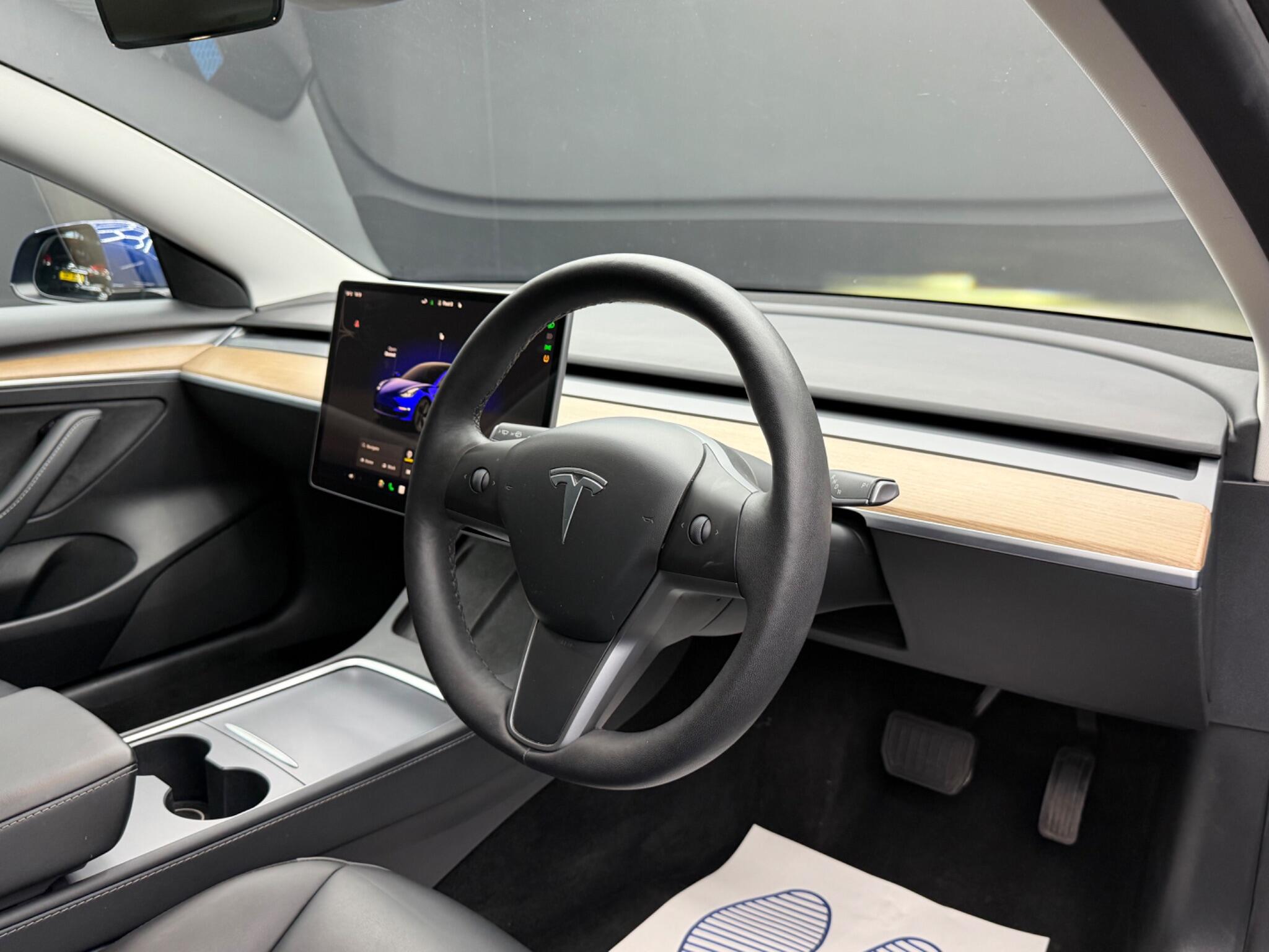 Tesla Model 3 view 9