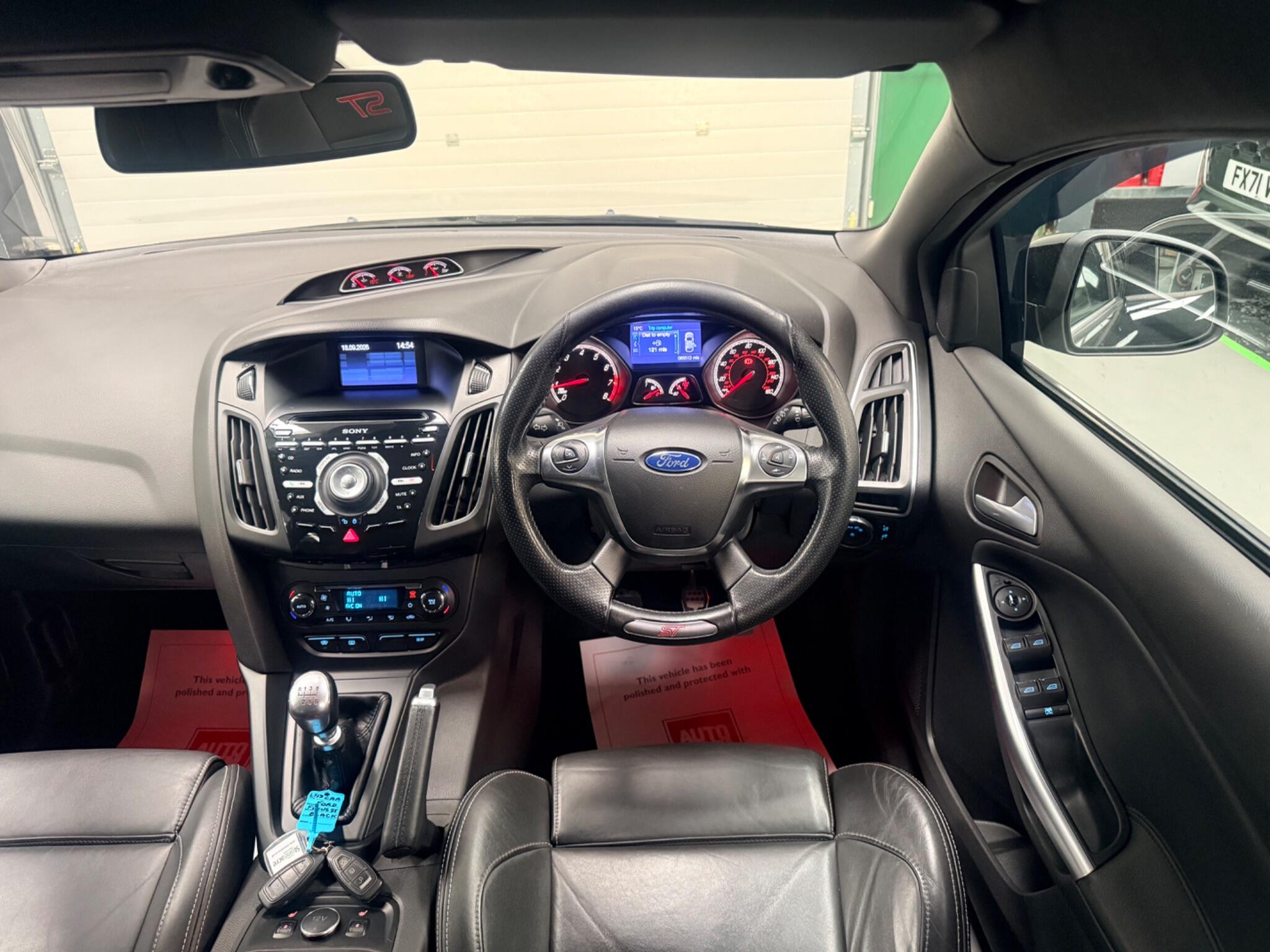 Ford Focus view 10