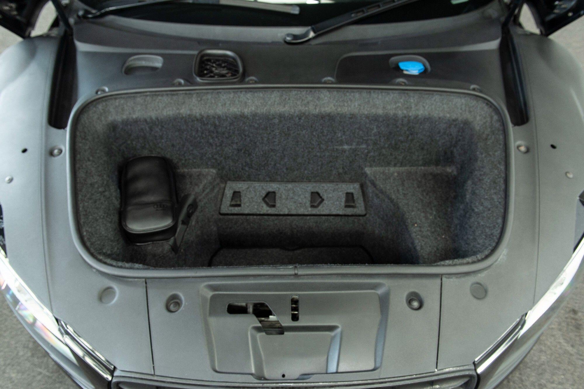 Audi R8 view 26