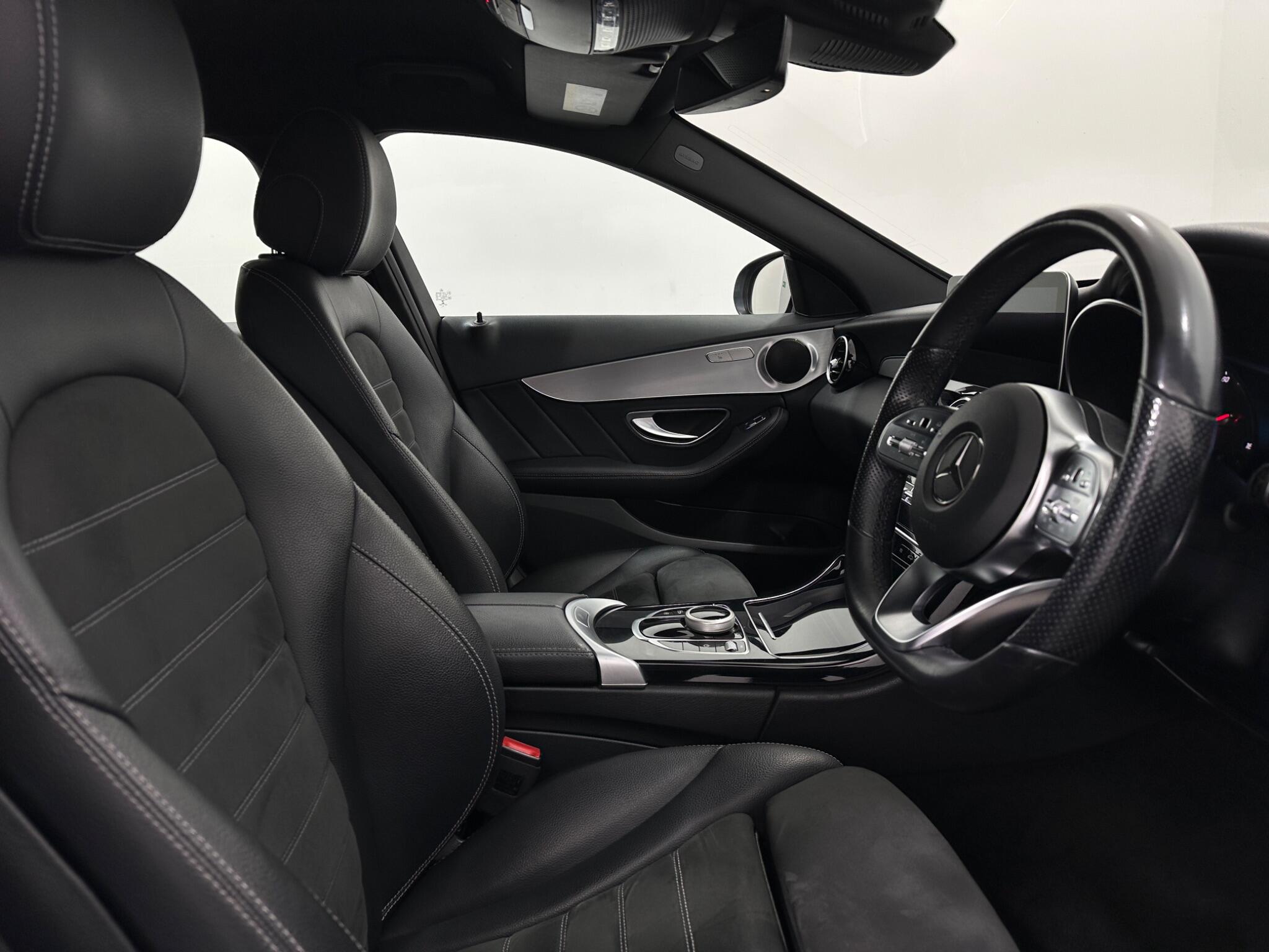 Mercedes-Benz C-Class view 33