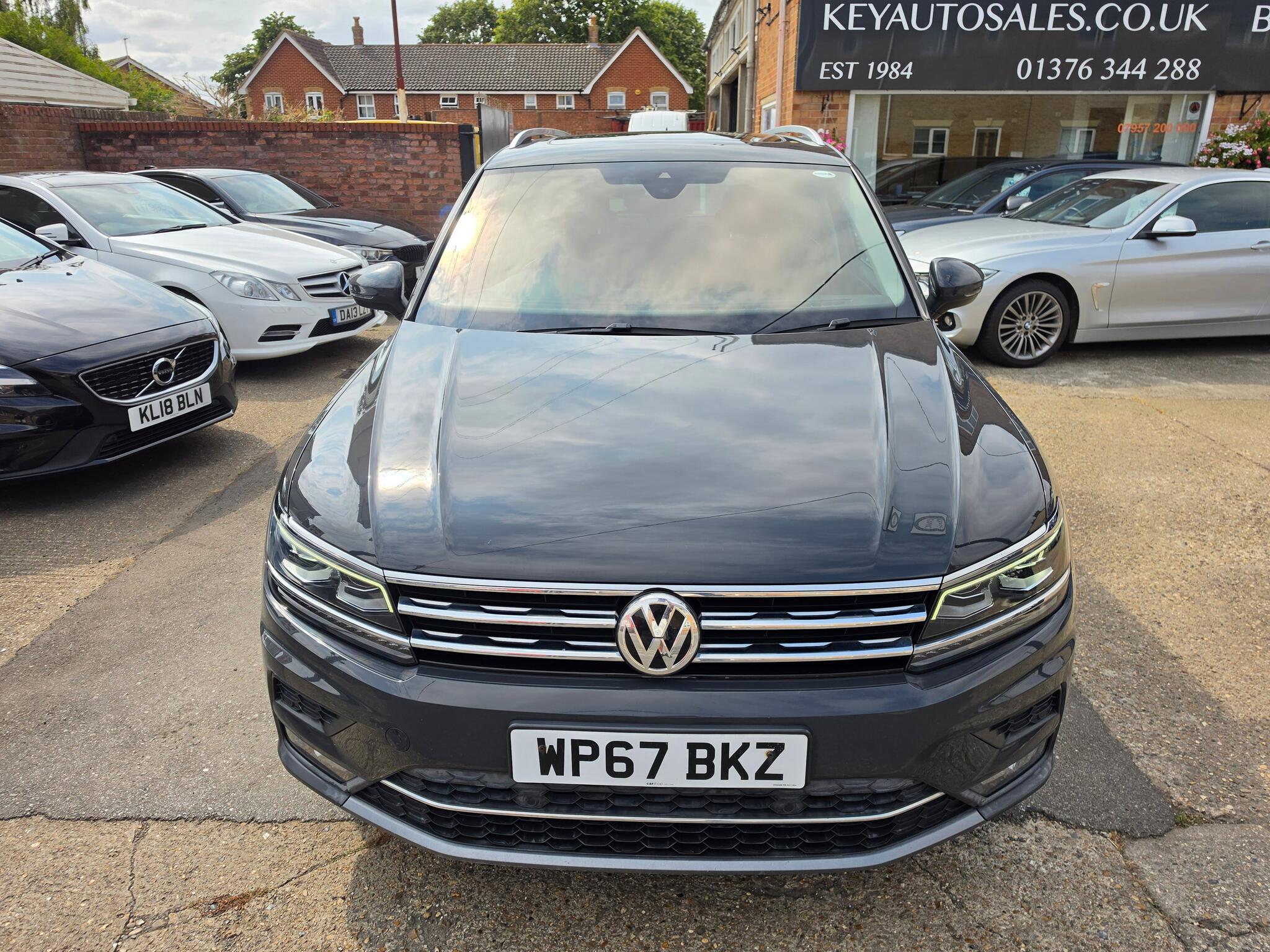 Volkswagen Tiguan view 14