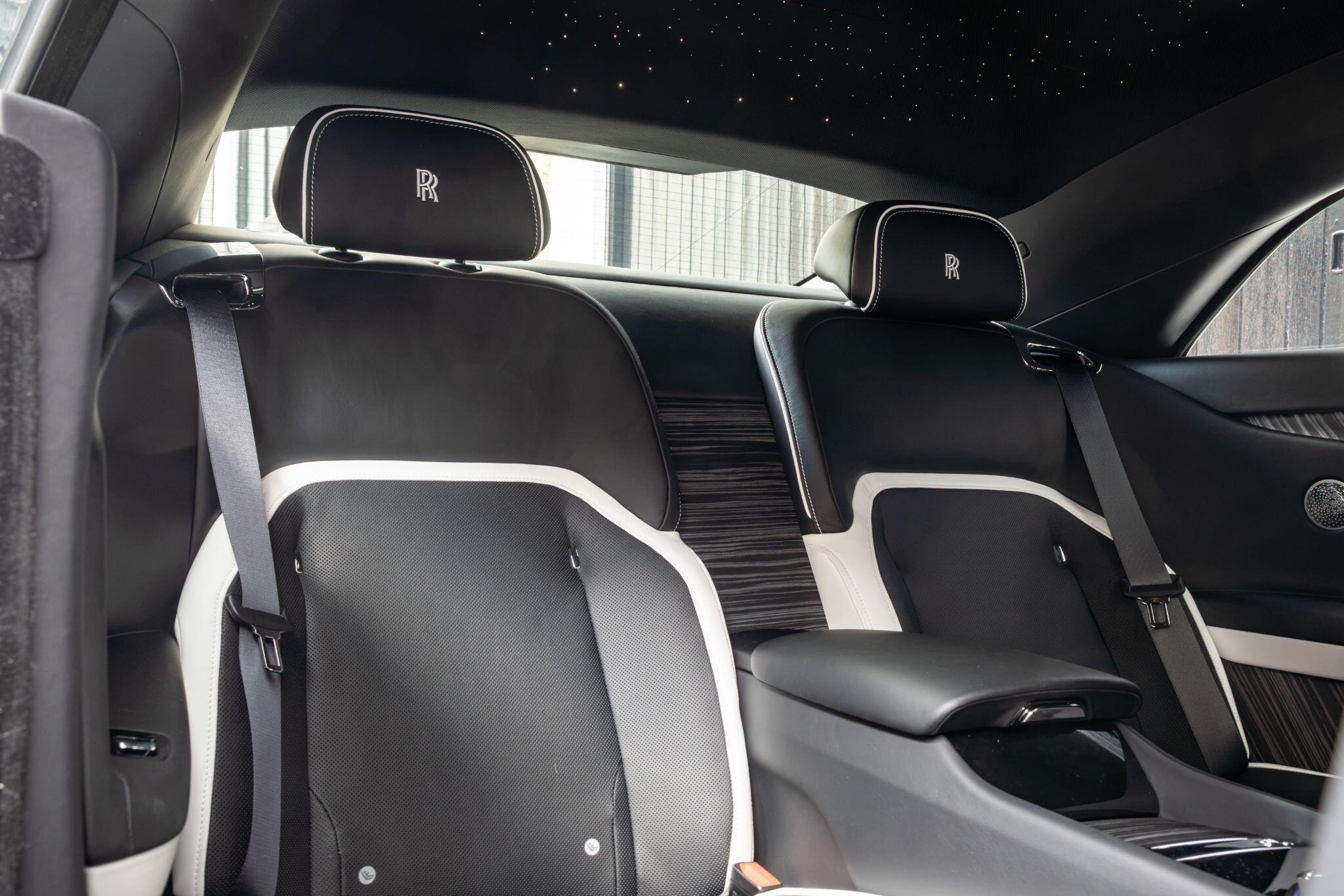 Rolls-Royce Spectre view 30