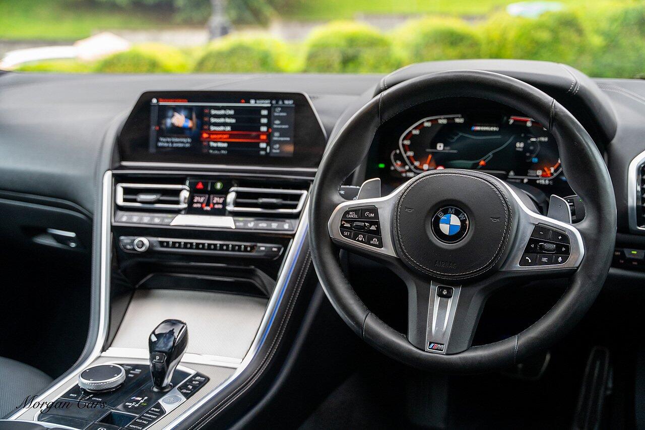 BMW 8 Series view 37