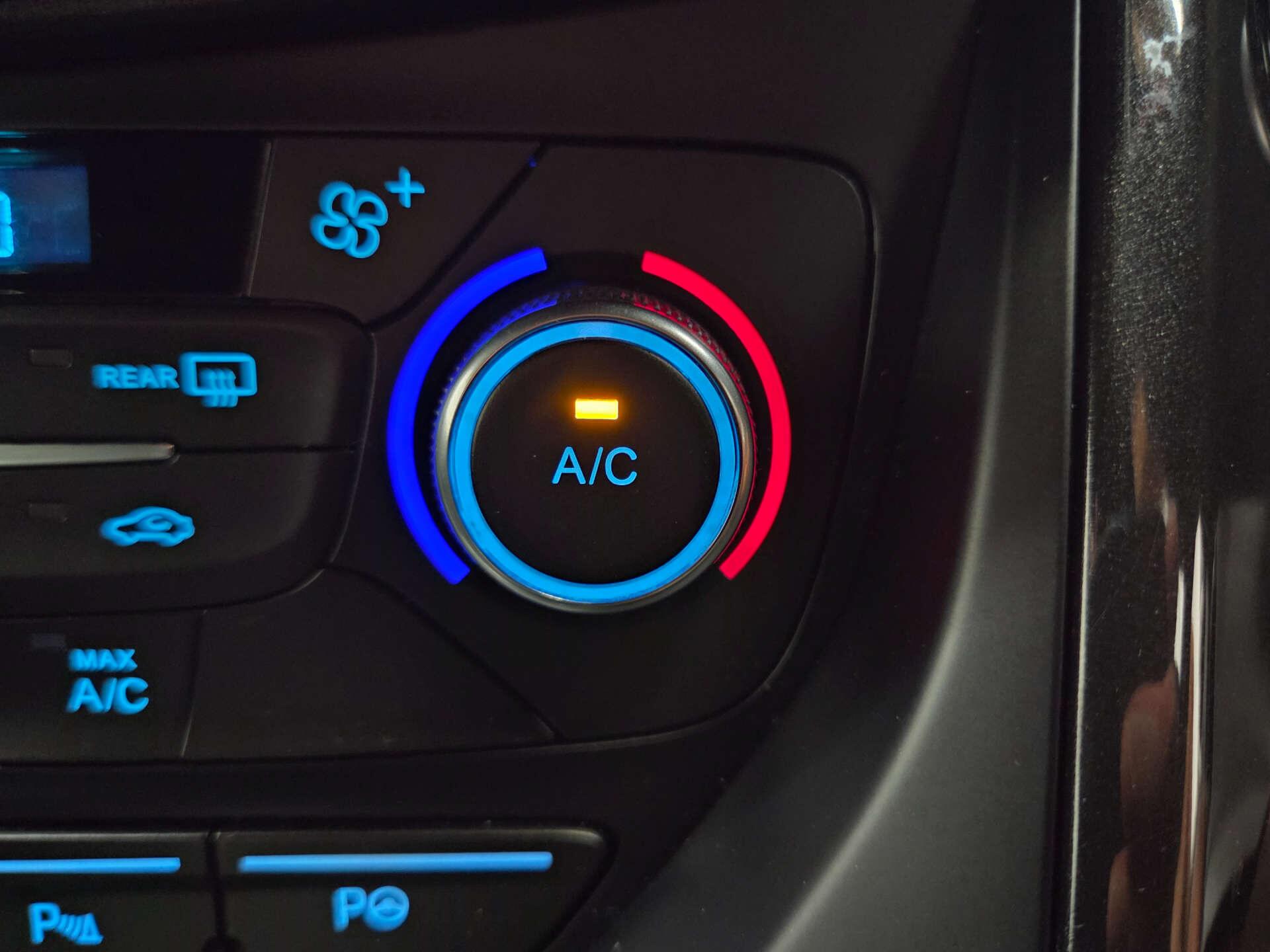 Ford Kuga view 21